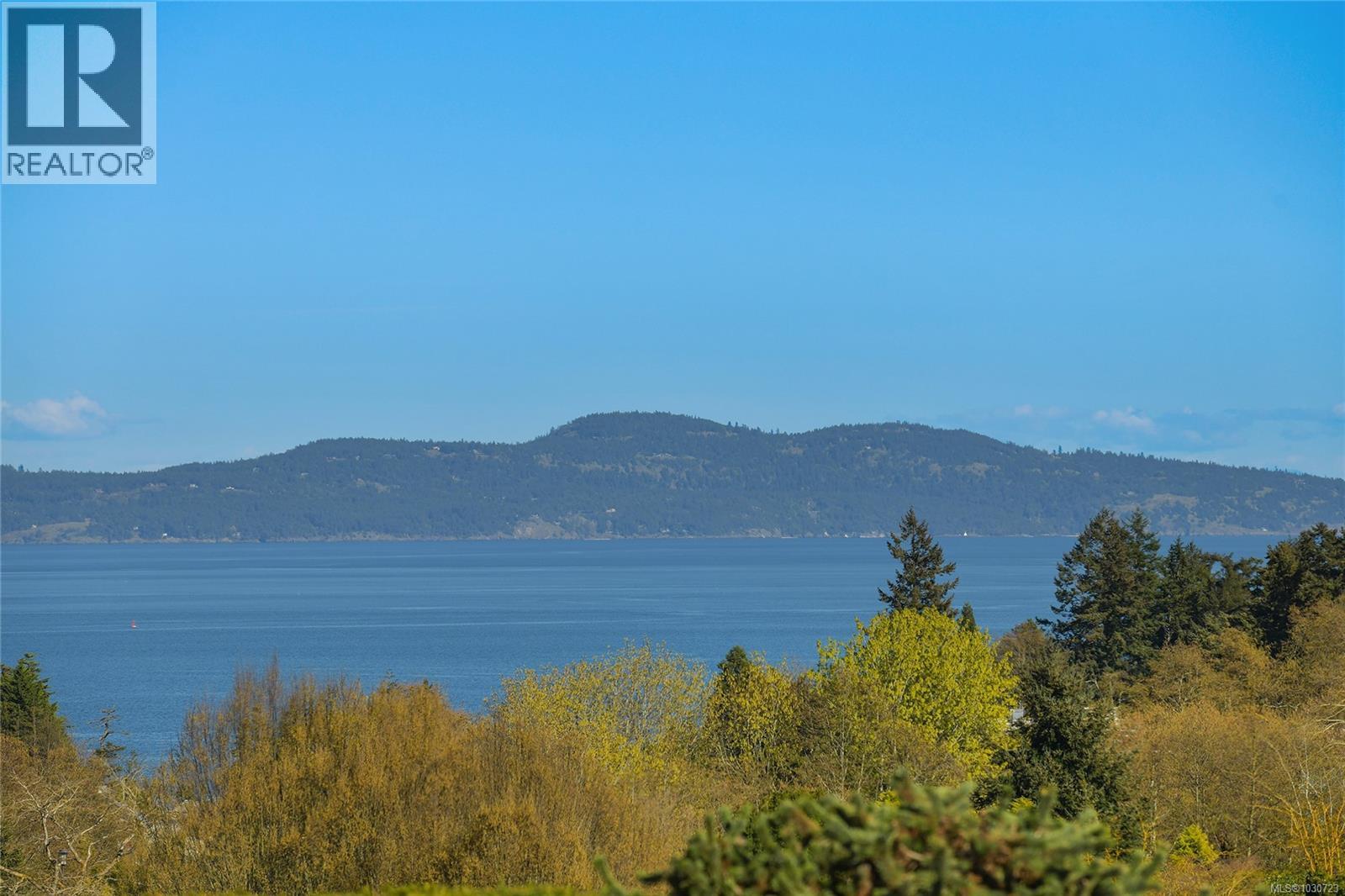 5392 Sayward Hill Cres, Saanich