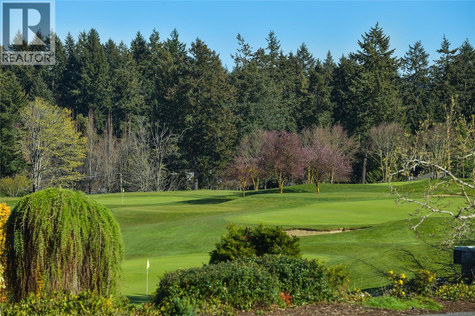 5392 Sayward Hill Cres, Saanich