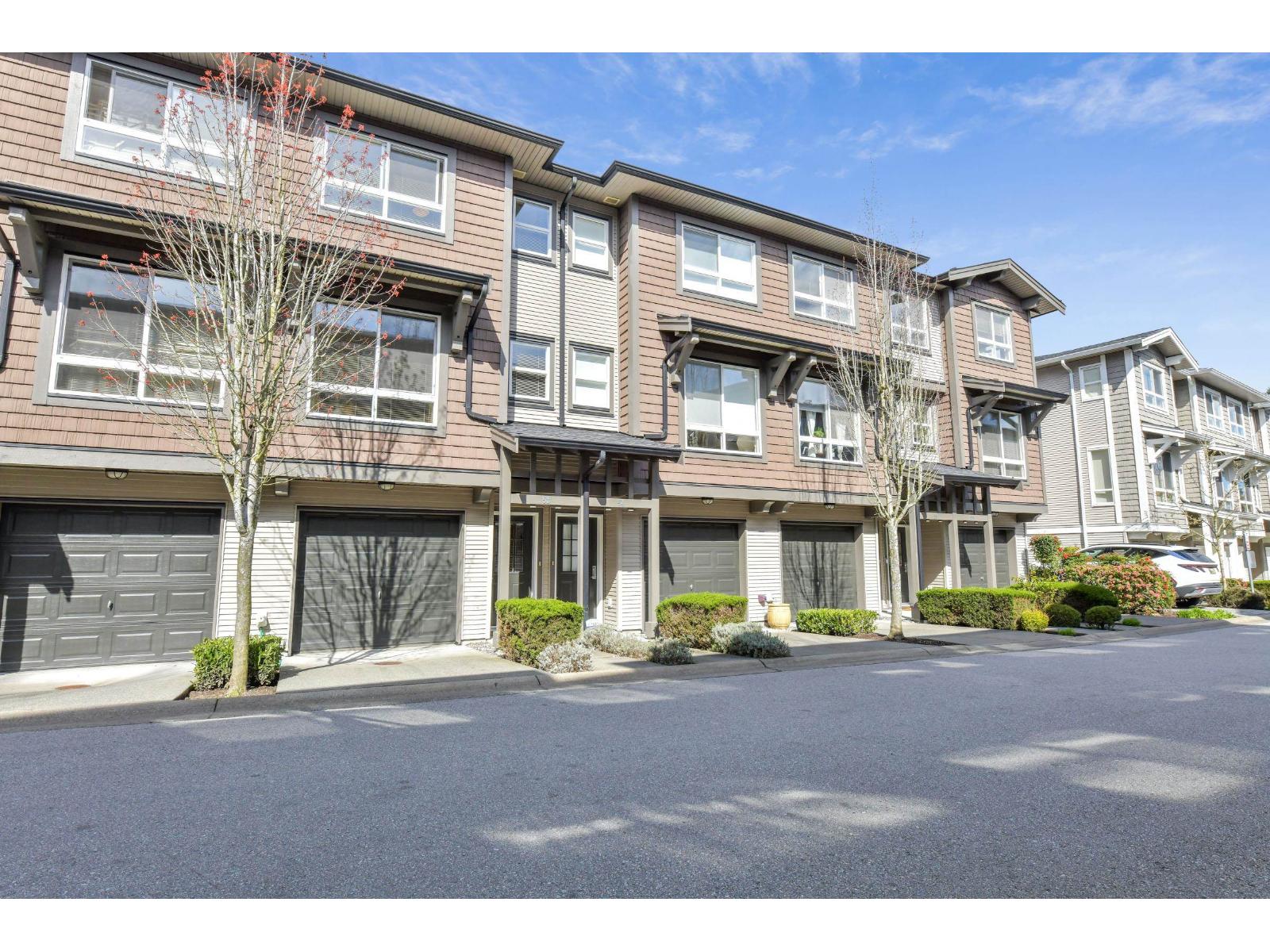 53 2729 158 Street - photo 2