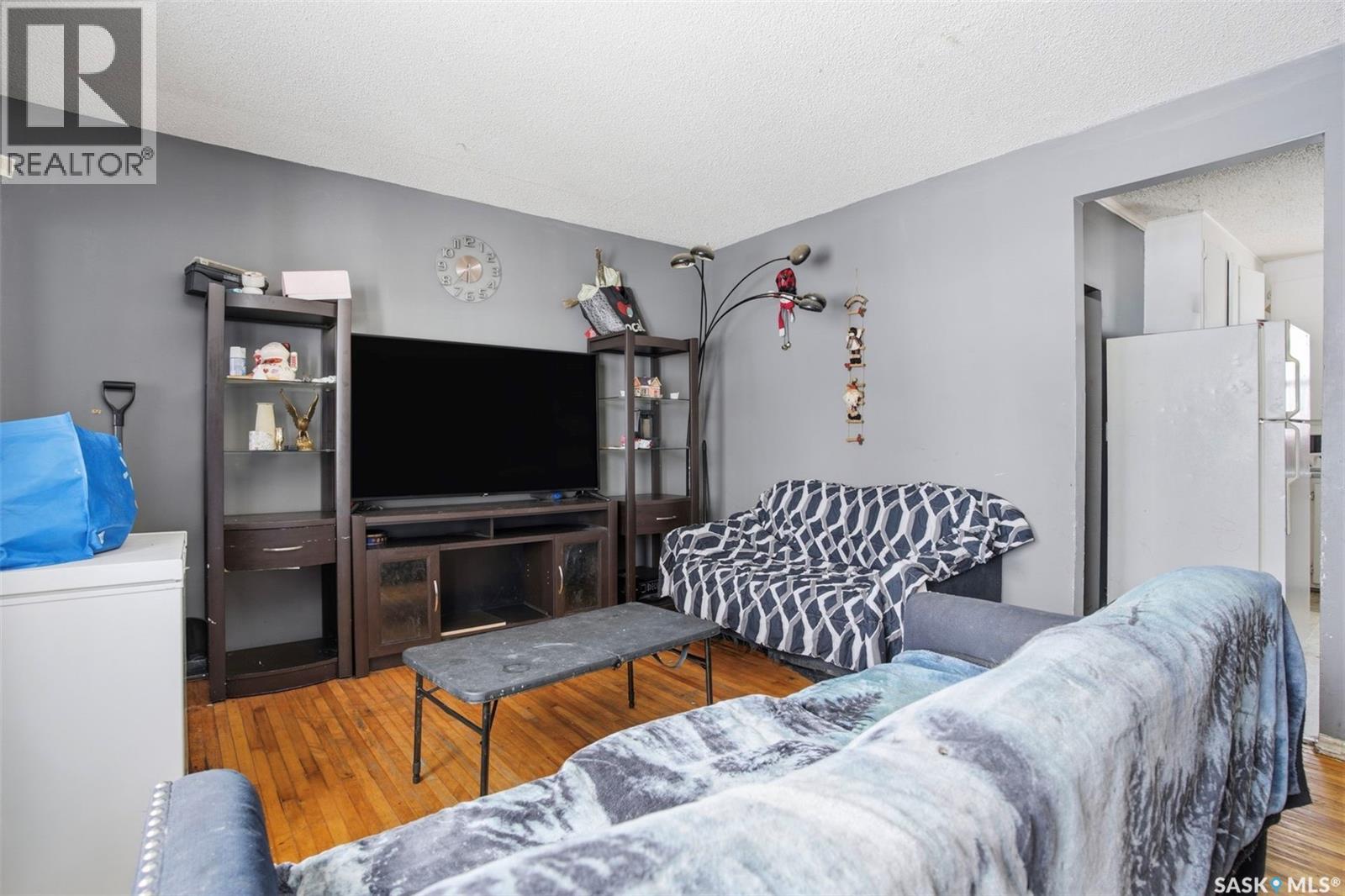 Single Family House Raised bungalow for Sale in  B AVENUE N Saskatoon 