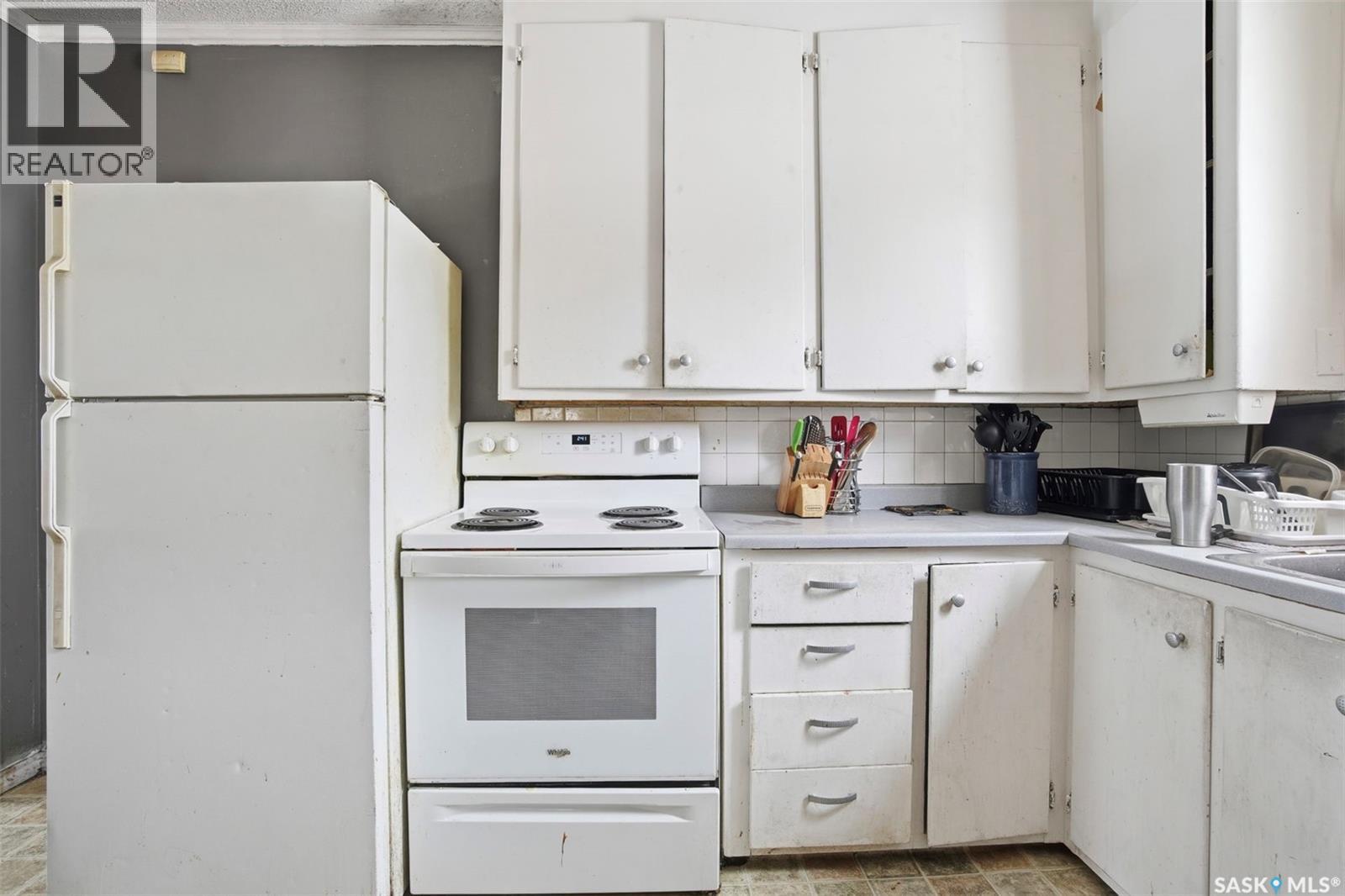 Single Family House Raised bungalow for Sale in  B AVENUE N Saskatoon 