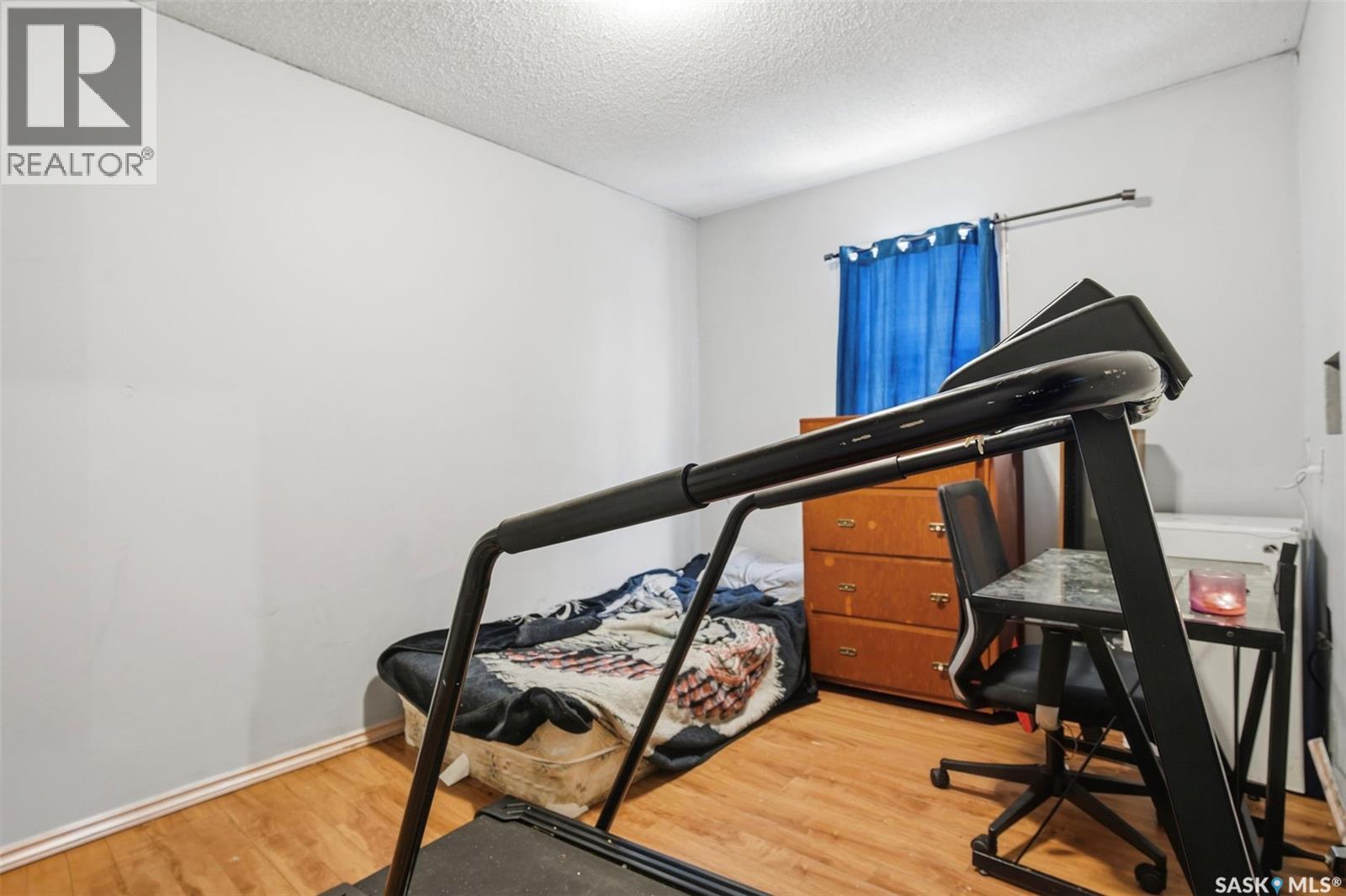 Single Family House Raised bungalow for Sale in  B AVENUE N Saskatoon 