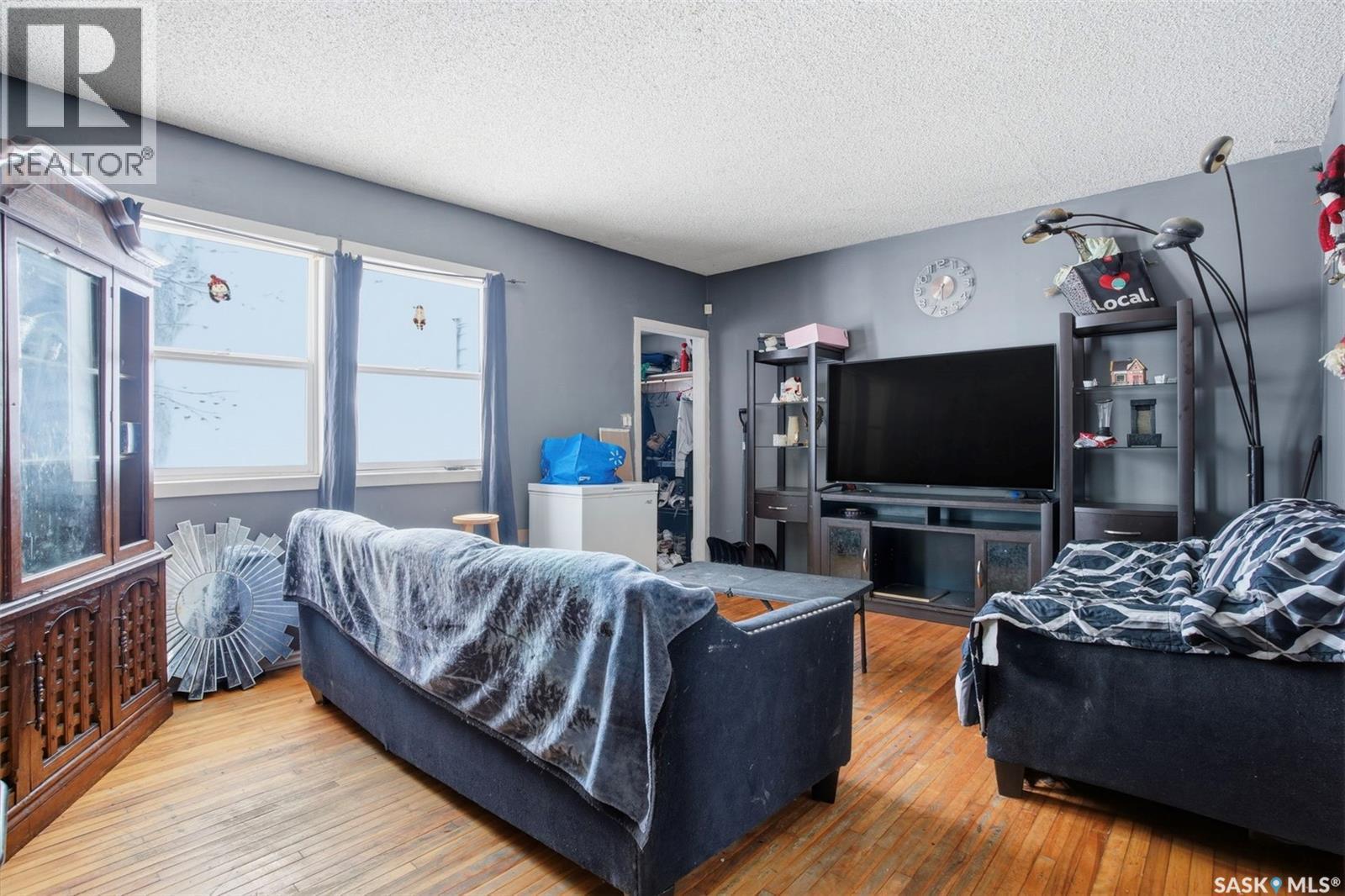 Single Family House Raised bungalow for Sale in  B AVENUE N Saskatoon 