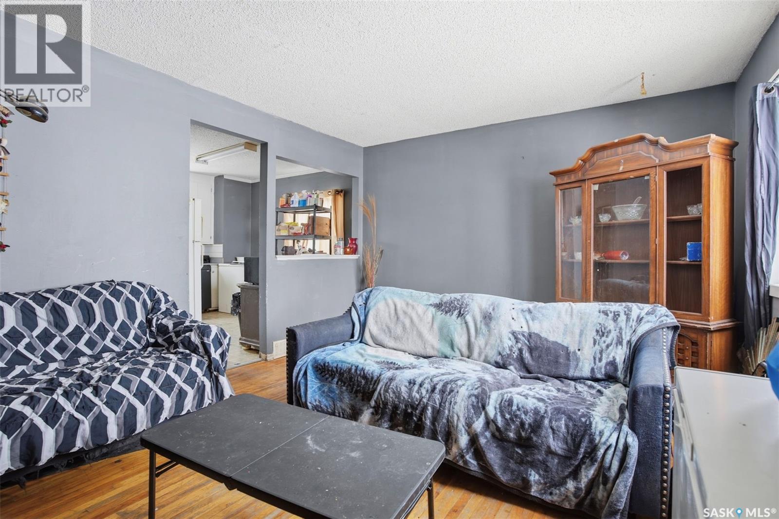 Single Family House Raised bungalow for Sale in  B AVENUE N Saskatoon 