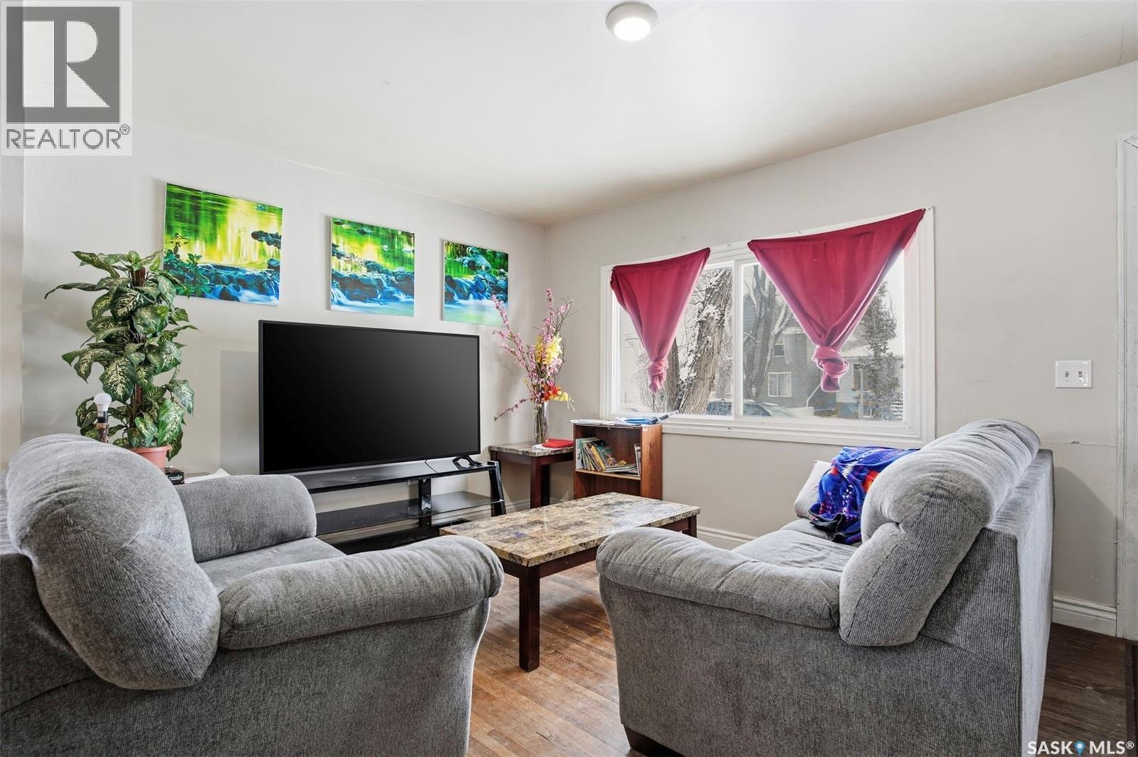 Single Family House Raised bungalow for Sale in  B AVENUE N Saskatoon 