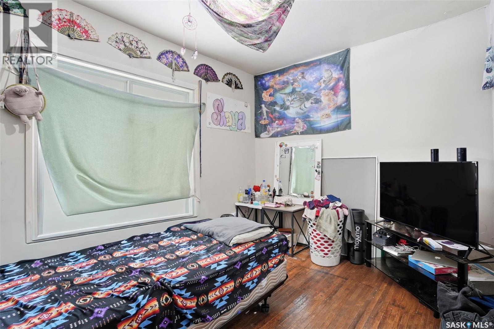 Single Family House Raised bungalow for Sale in  B AVENUE N Saskatoon 