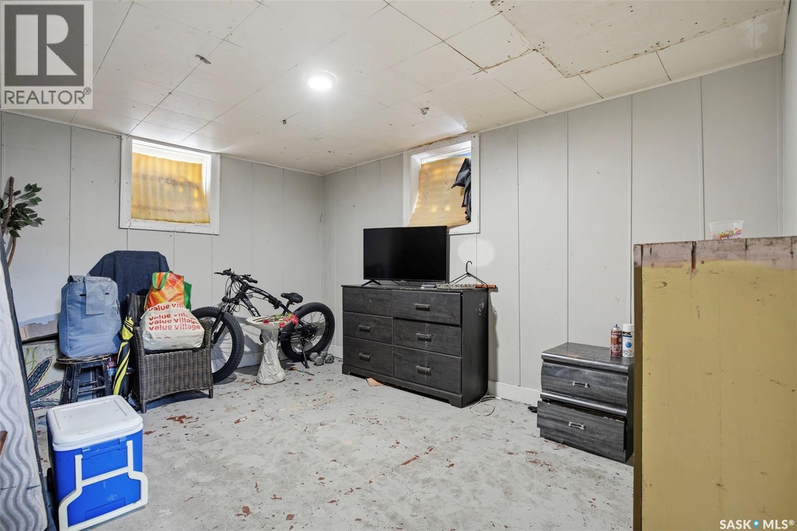 Single Family House Raised bungalow for Sale in  B AVENUE N Saskatoon 