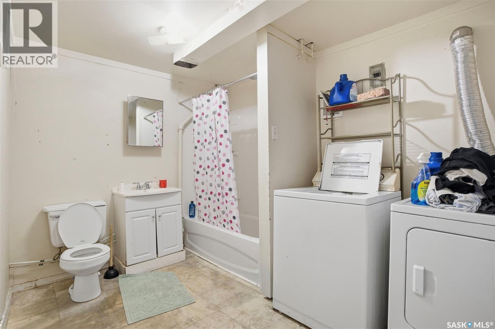 Single Family House Raised bungalow for Sale in  B AVENUE N Saskatoon 