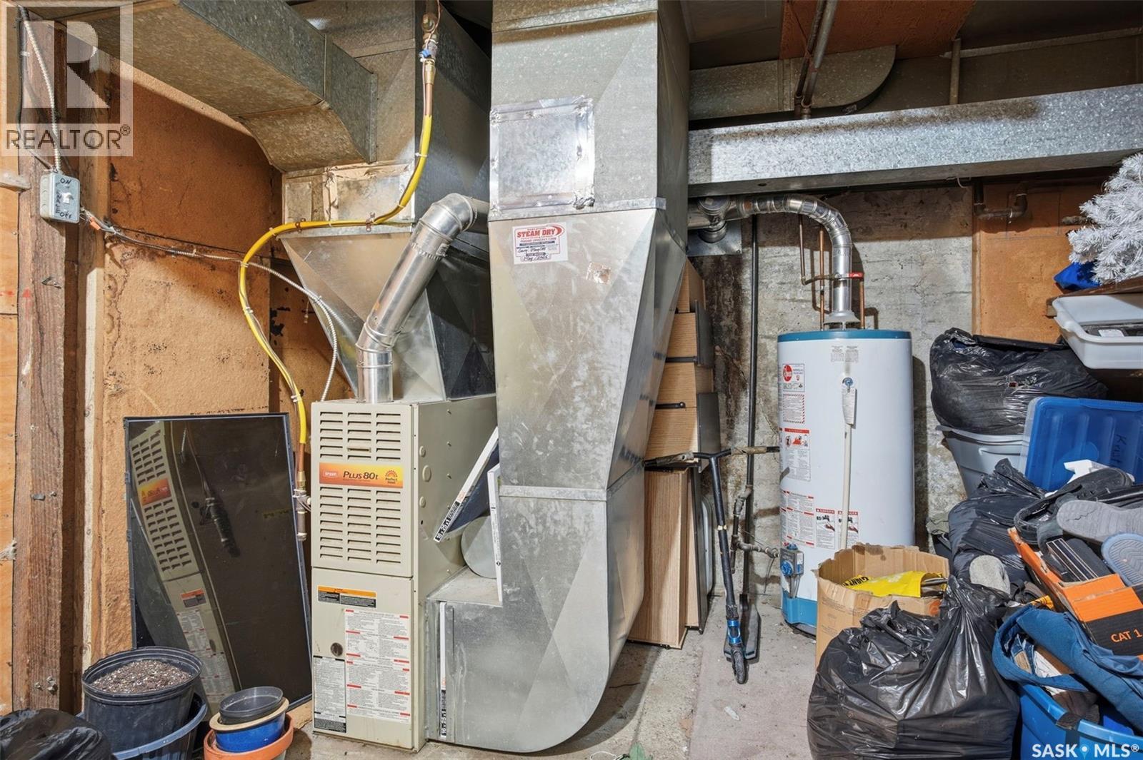 Single Family House Raised bungalow for Sale in  B AVENUE N Saskatoon 