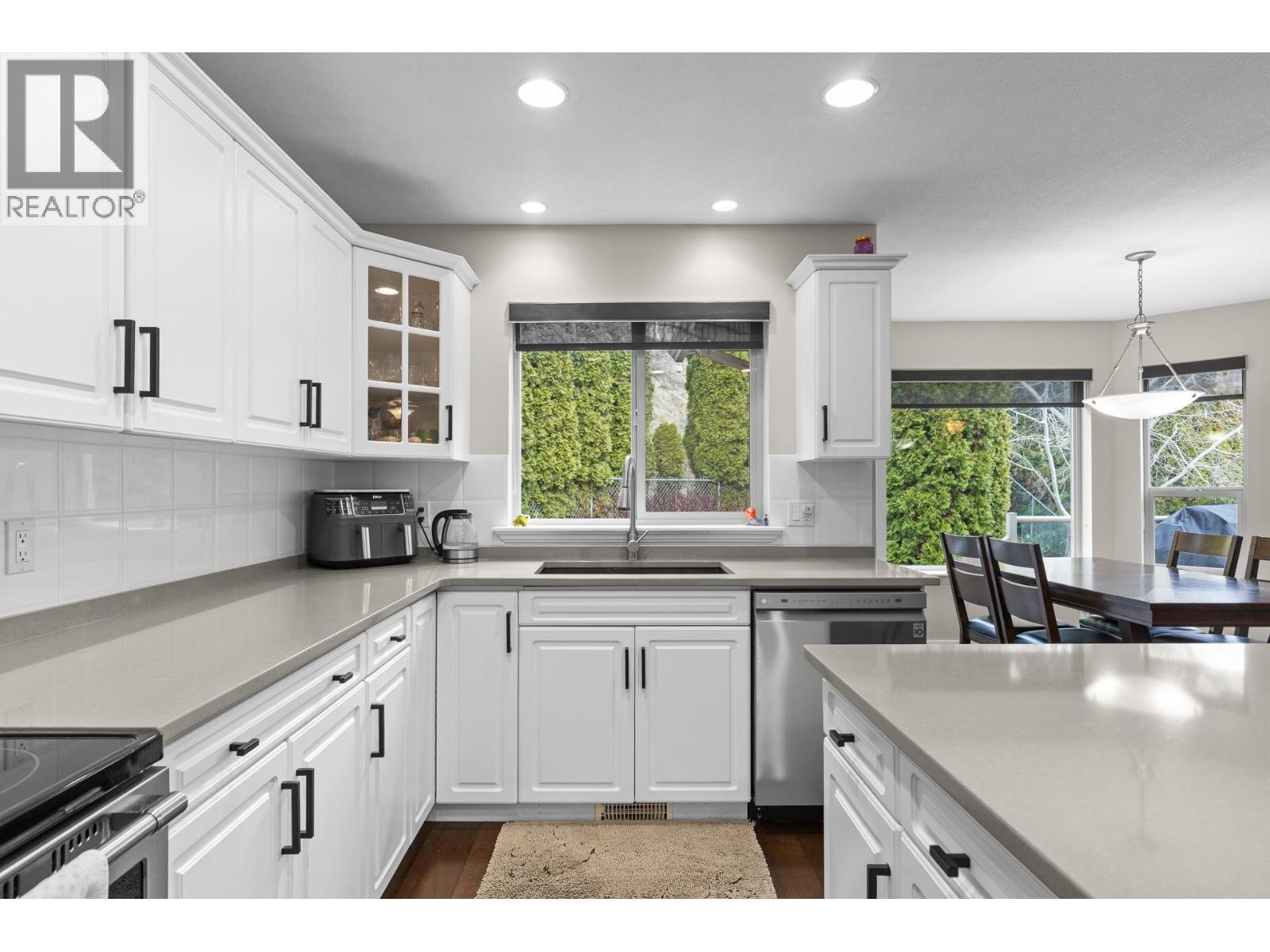 908 WESTVIEW WAY - 13