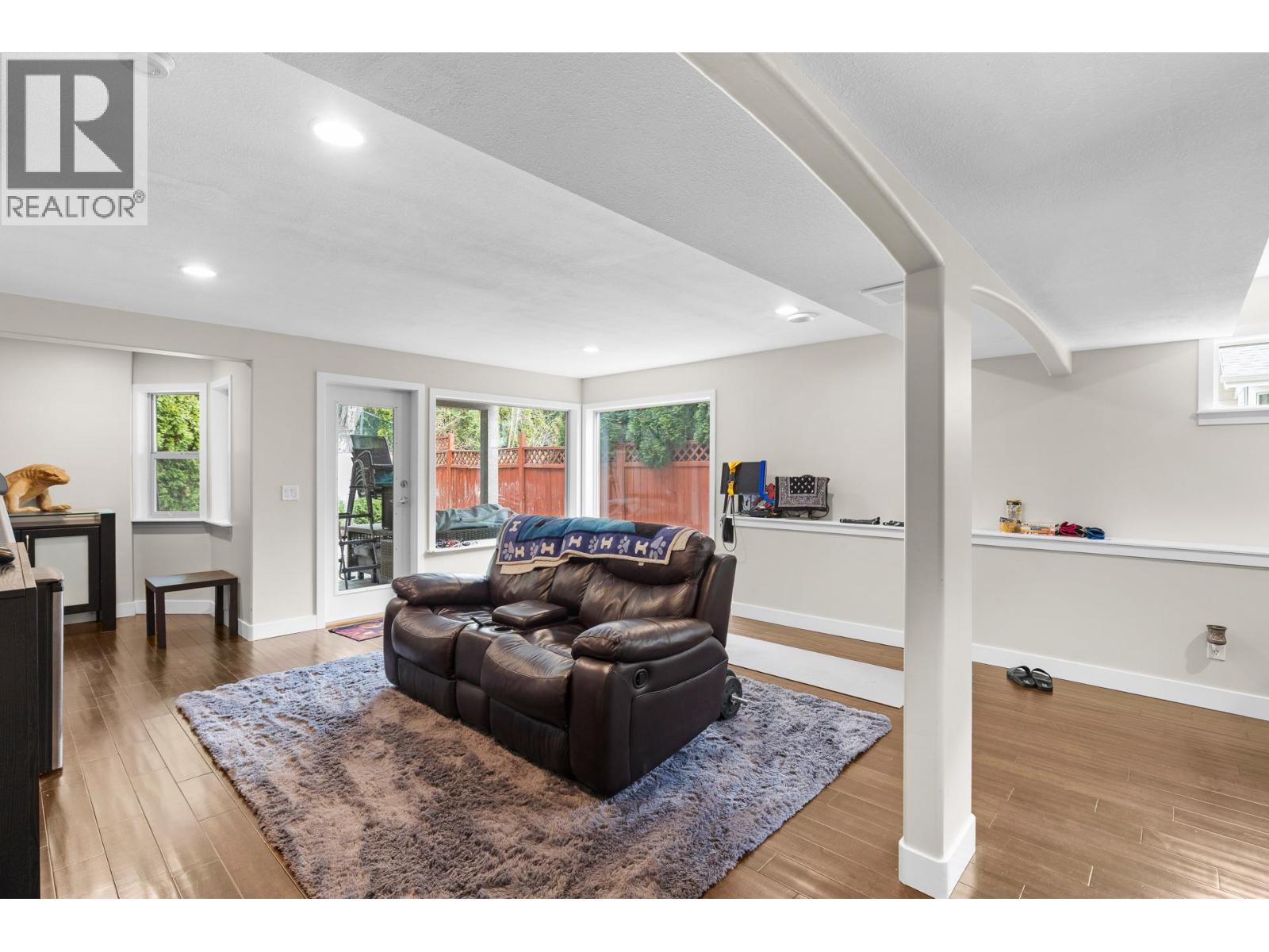 908 WESTVIEW WAY - 24