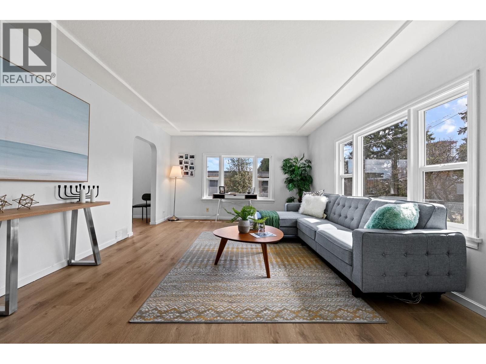 341 SHERBROOKE STREET, New Westminster