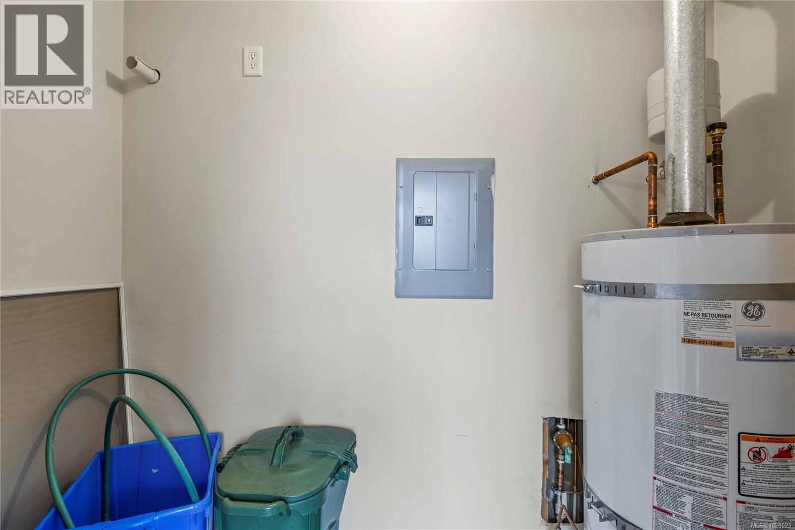 A 6144 McGirr Rd, Nanaimo