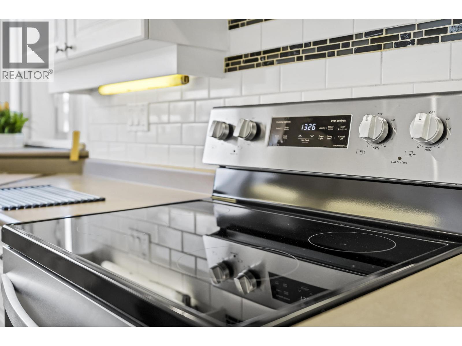 404 2340 HAWTHORNE AVENUE, Port Coquitlam