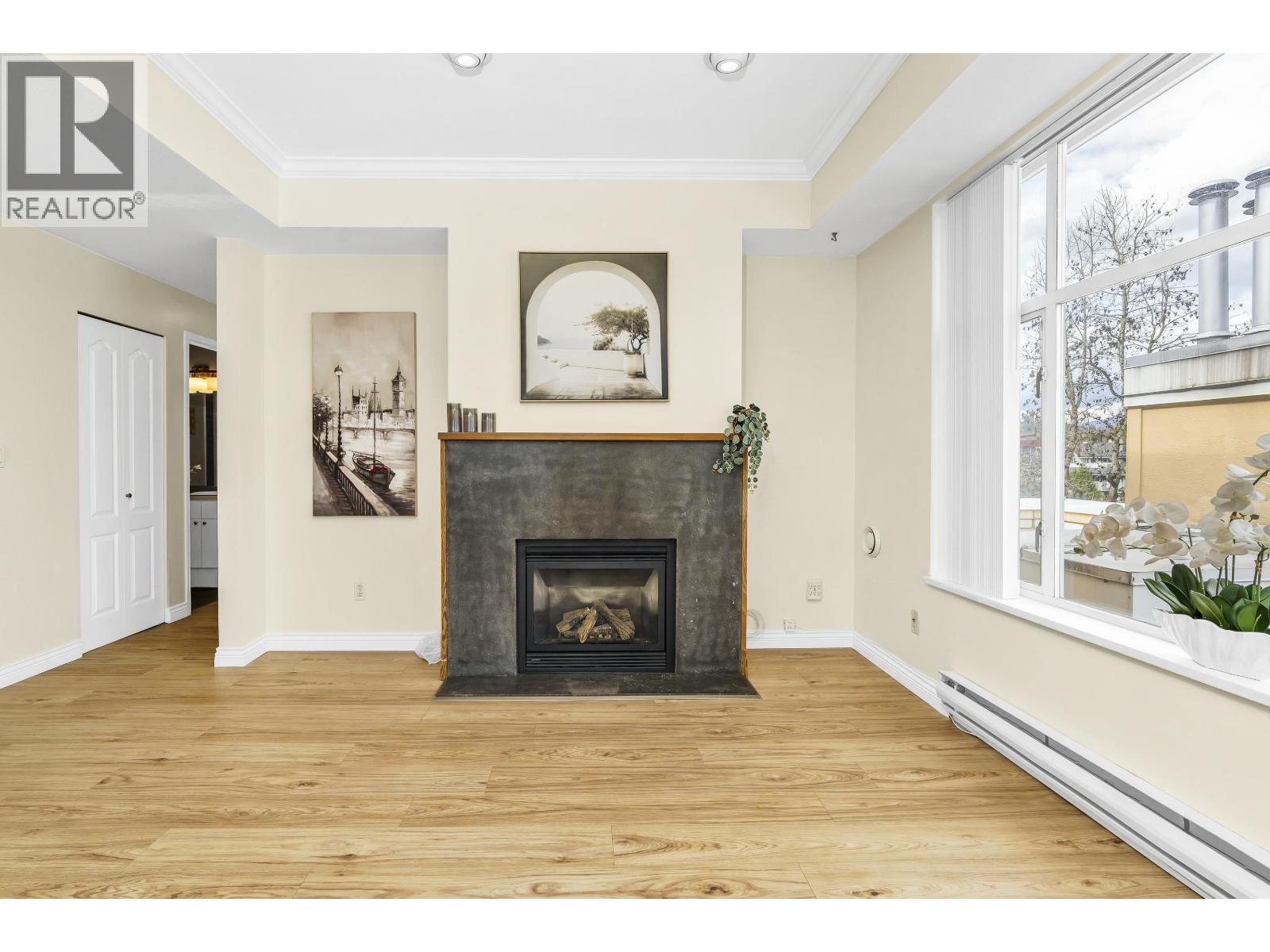 404 2340 HAWTHORNE AVENUE, Port Coquitlam