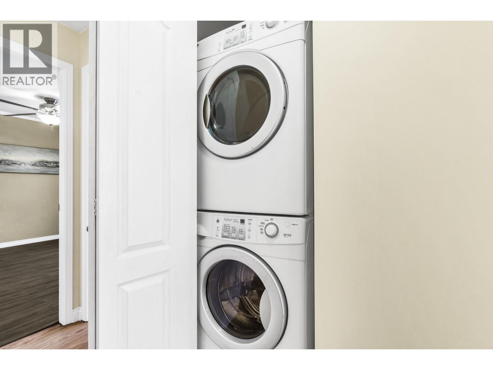 404 2340 HAWTHORNE AVENUE, Port Coquitlam