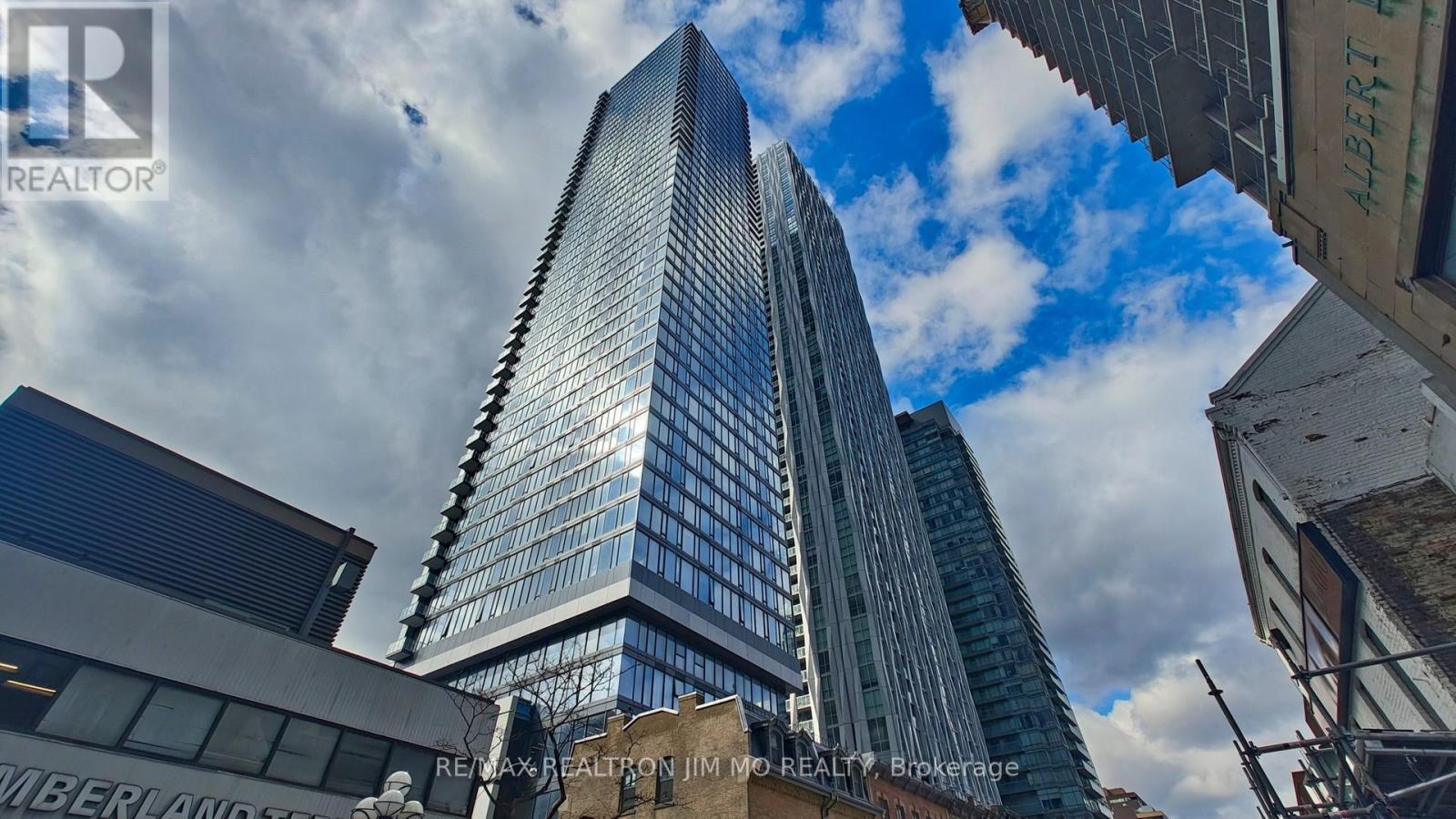 #1602 8 CUMBERLAND STREET - 1