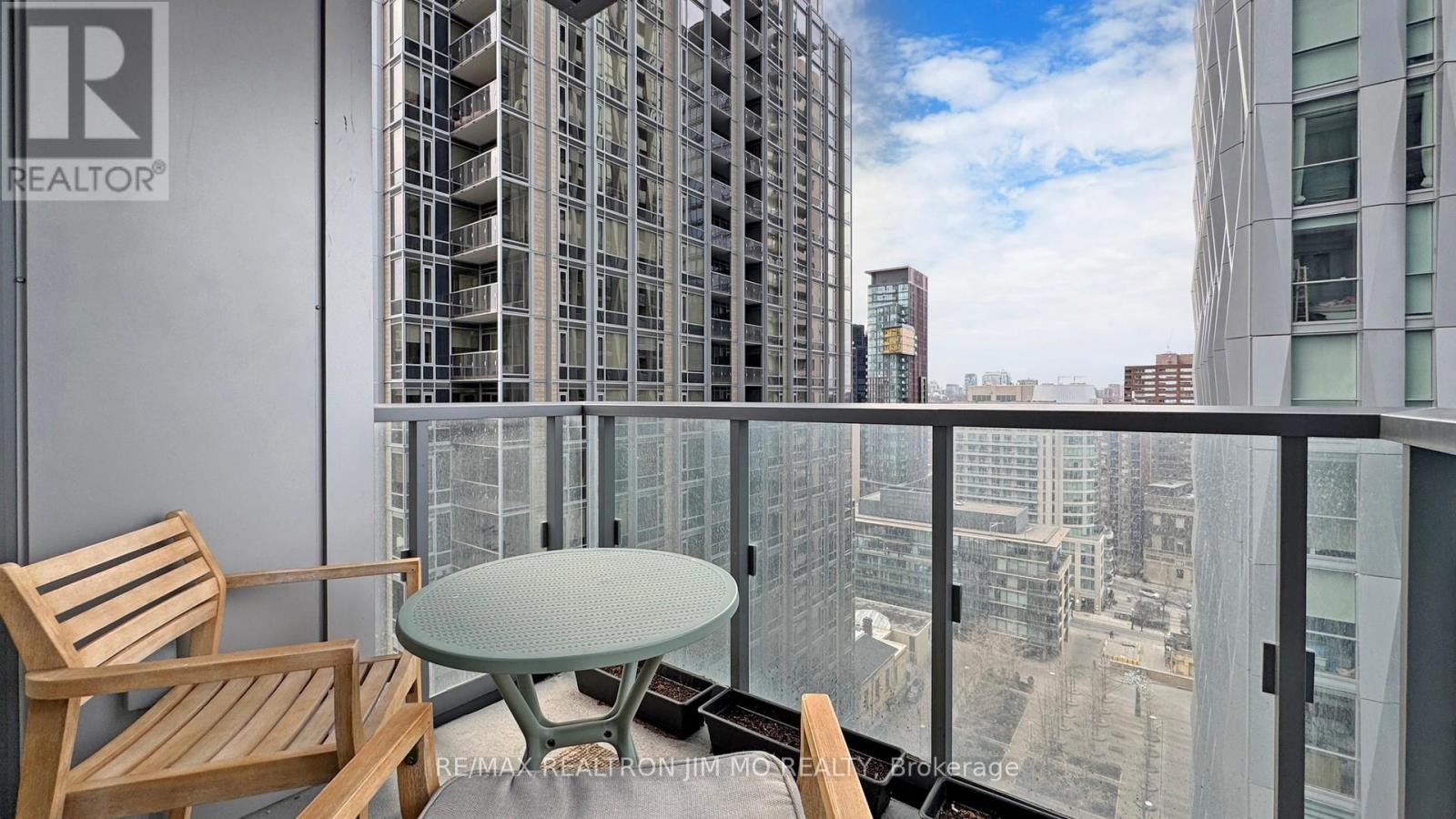 #1602 8 CUMBERLAND STREET - 30