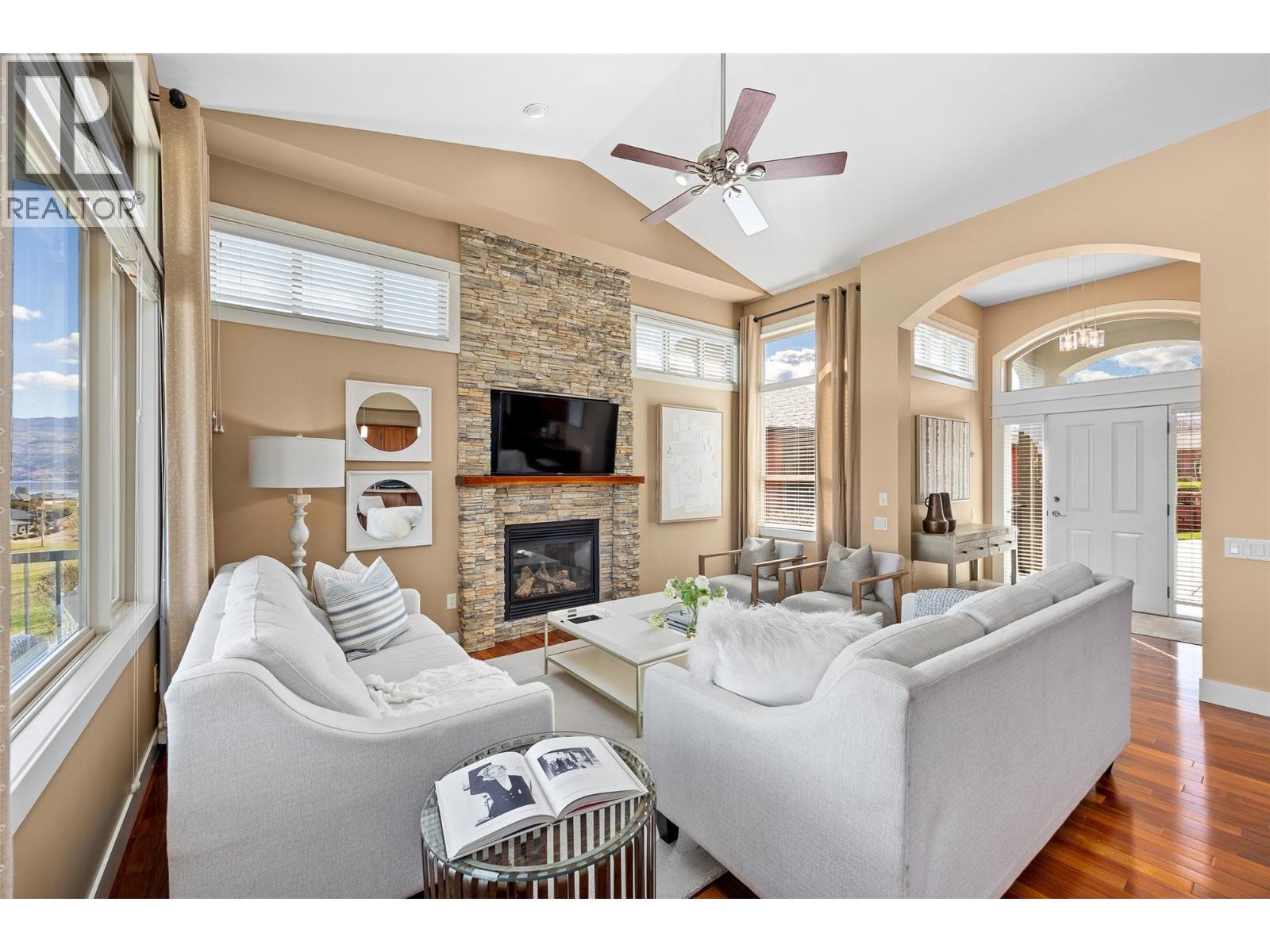  4124 Solana Place, Westbank