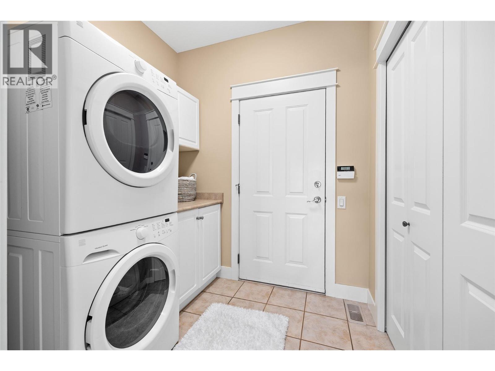  4124 Solana Place, Westbank