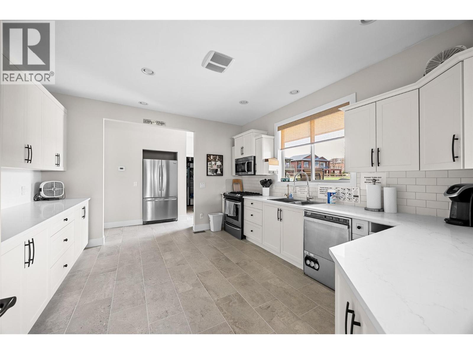  4124 Solana Place, Westbank