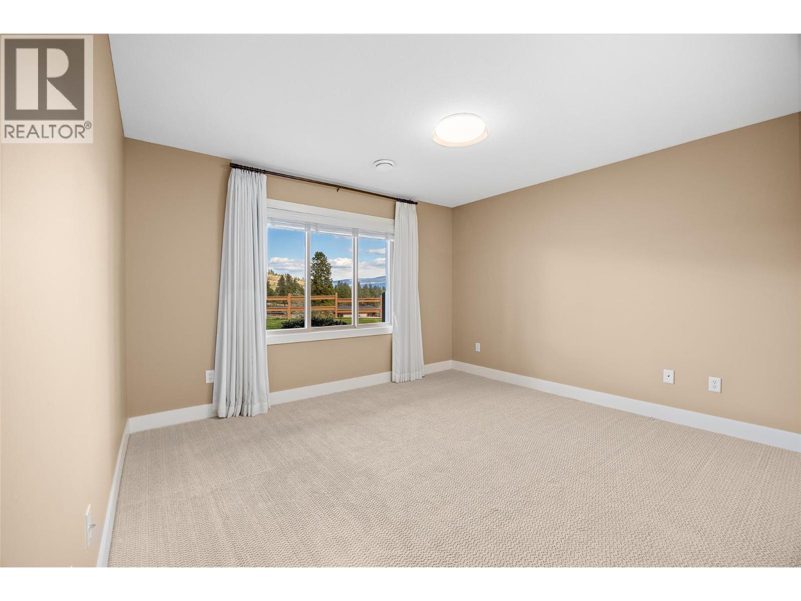  4124 Solana Place, Westbank