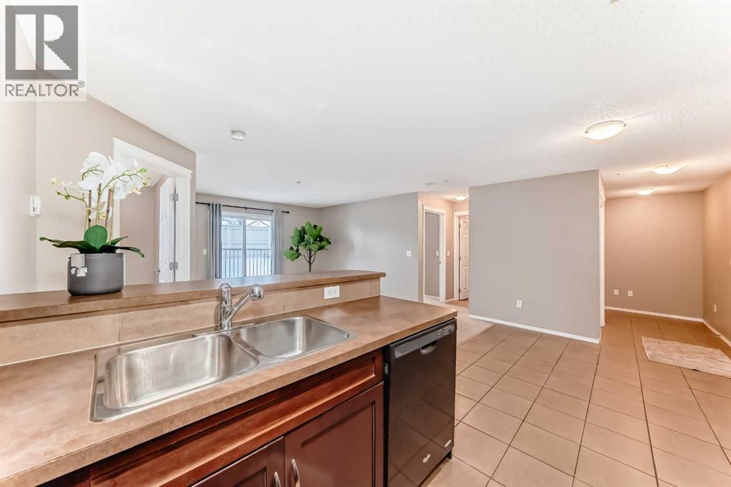 Single Family House for Sale in   COUNTRY VILLAGE Manor NE Country Hills Village Calgary 