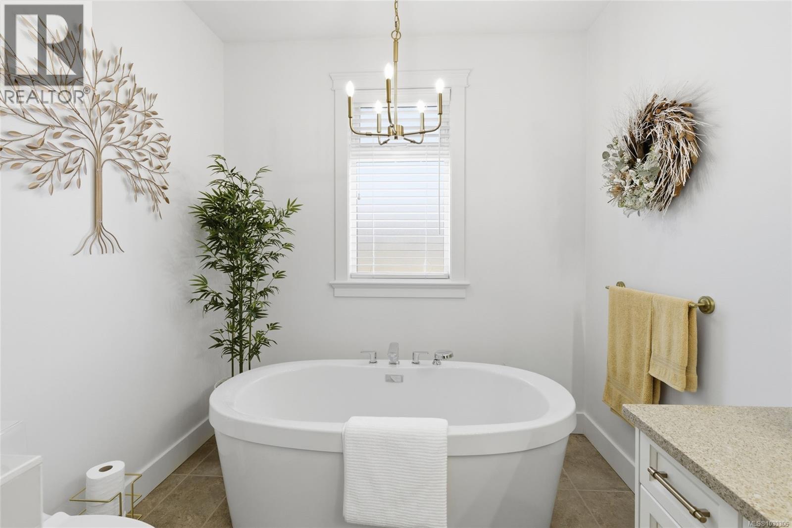 158 Skylark Ave, Parksville