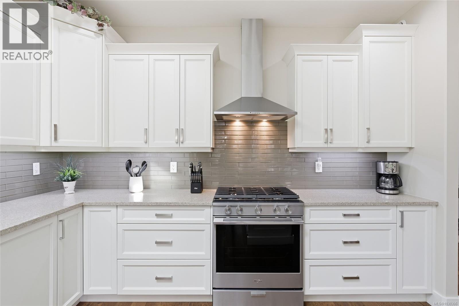 158 Skylark Ave, Parksville