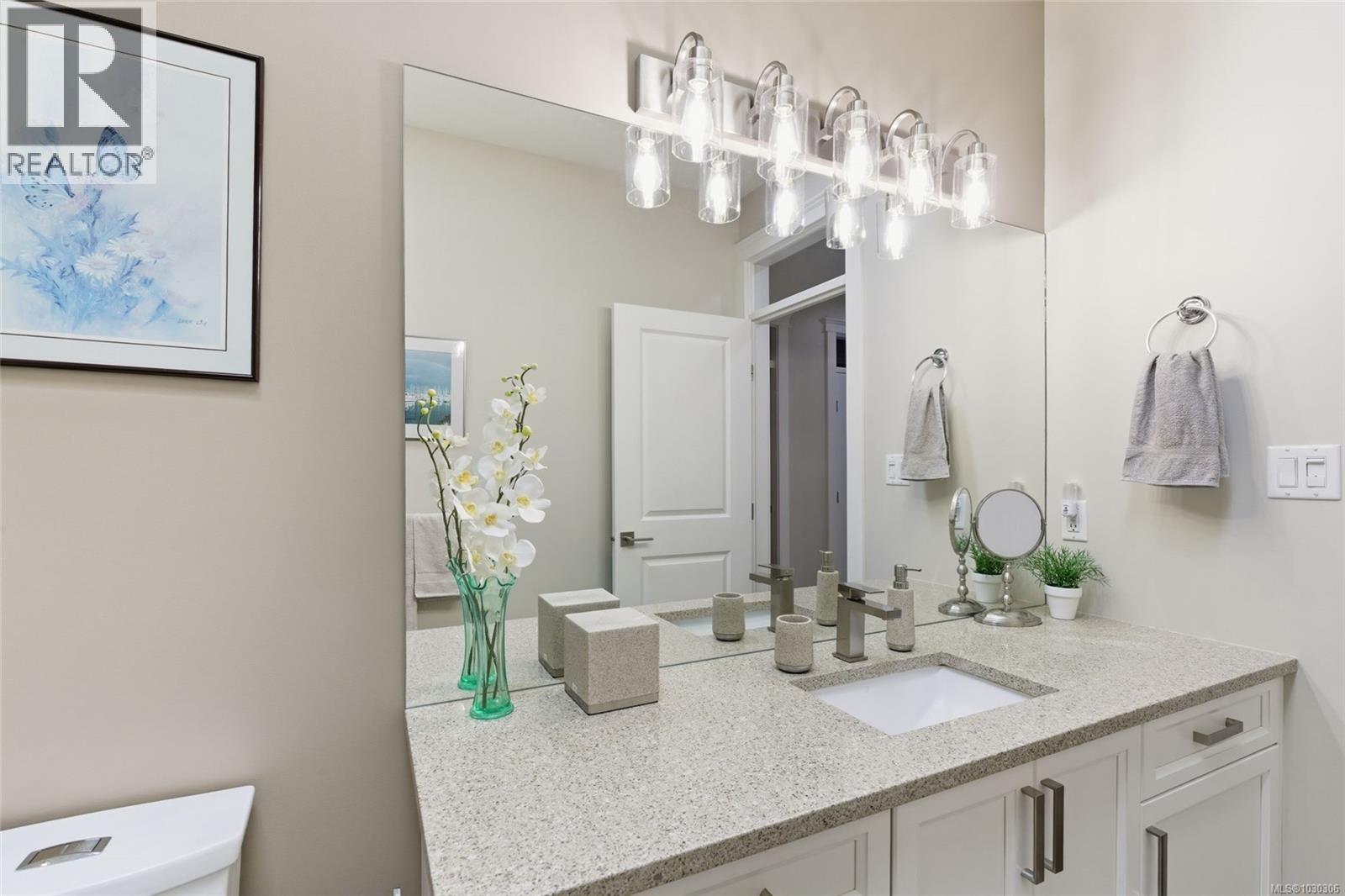 158 Skylark Ave, Parksville