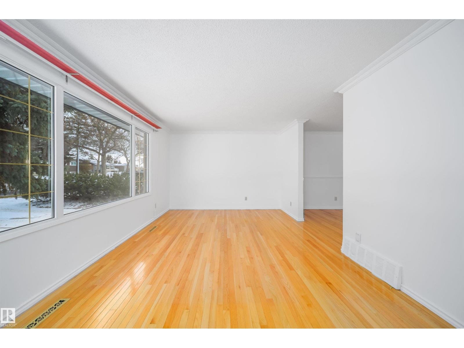 6411 149 AV NW NW, Edmonton