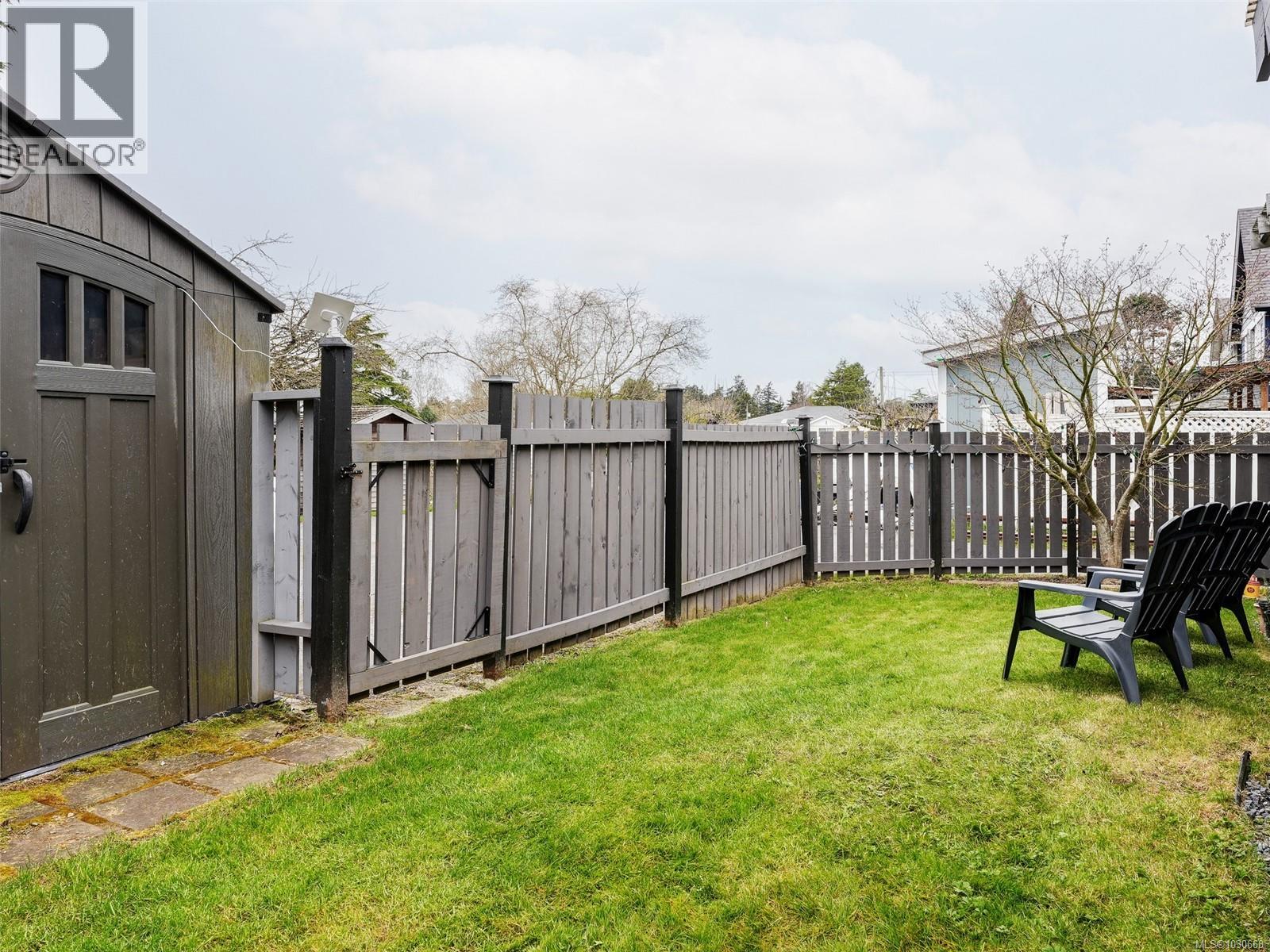 1119 Wychbury Ave, Esquimalt