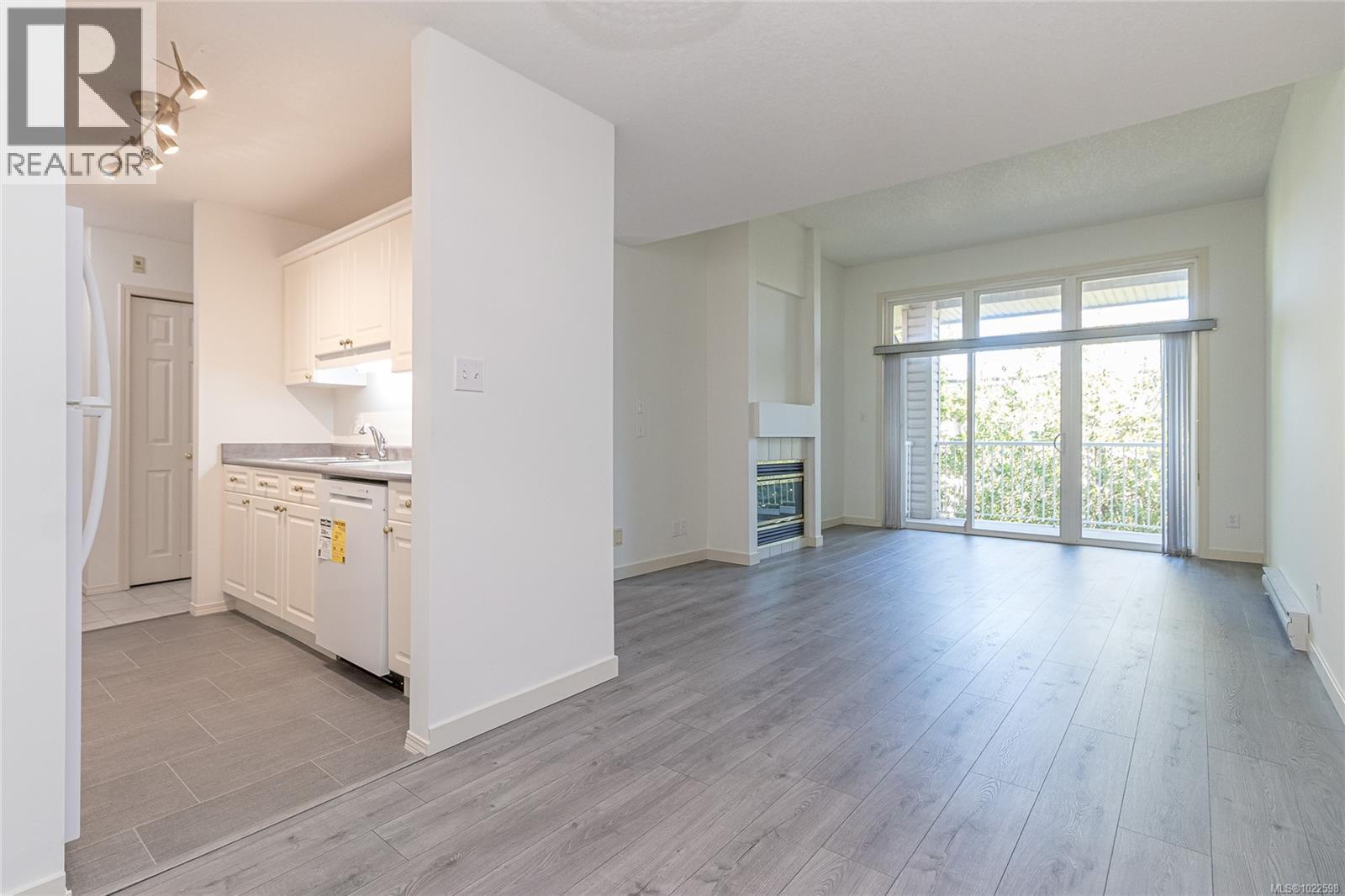 #205 273 MOILLIET ST S - 11