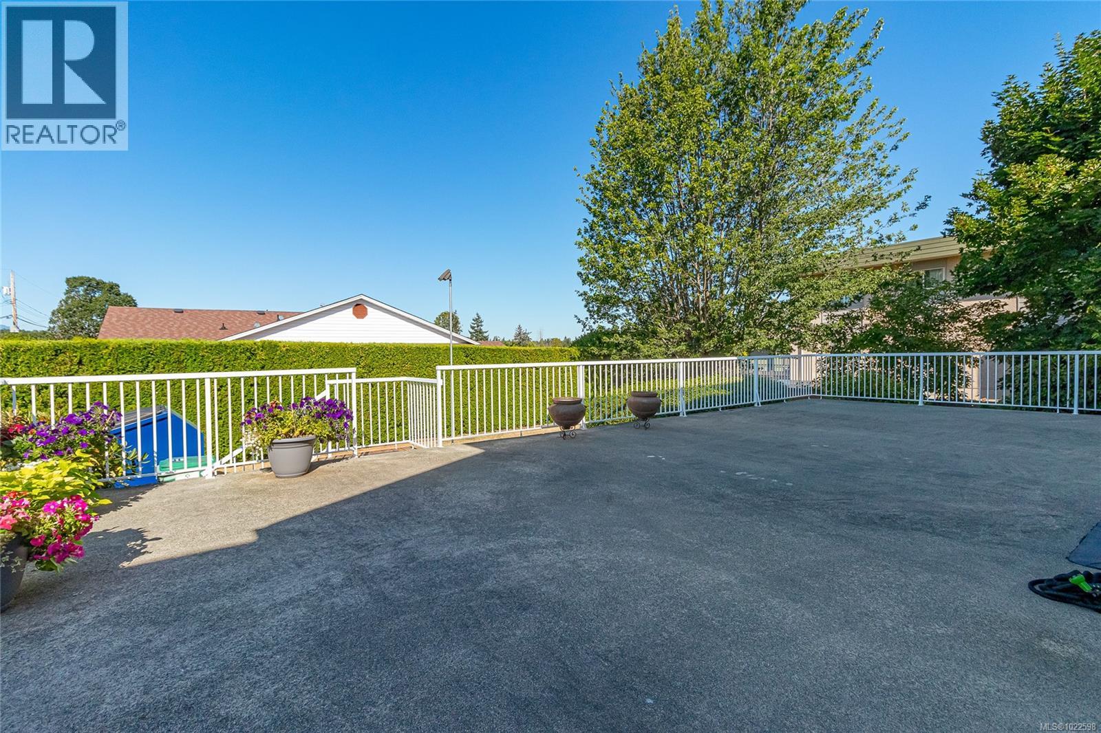 #205 273 MOILLIET ST S - 27