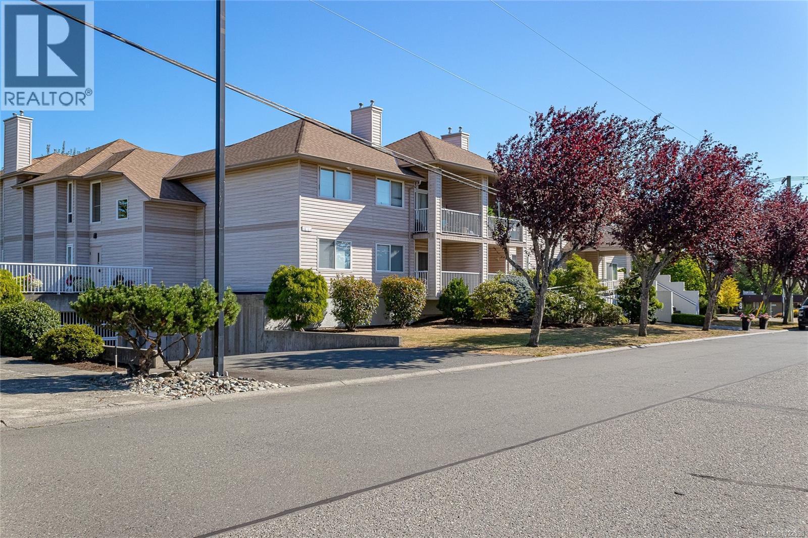 #205 273 MOILLIET ST S - 28