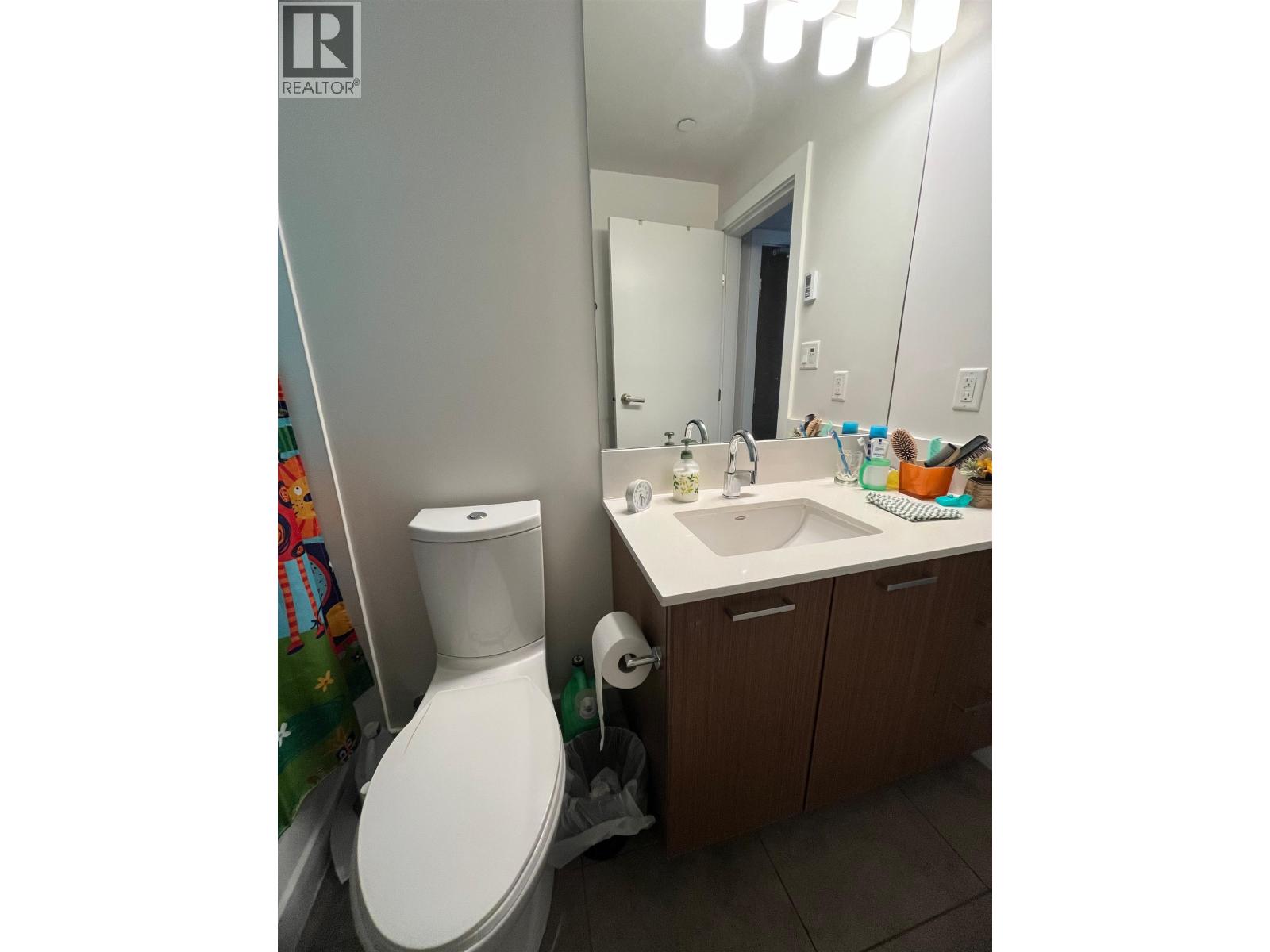 209 1182 W 16TH STREET, North Vancouver