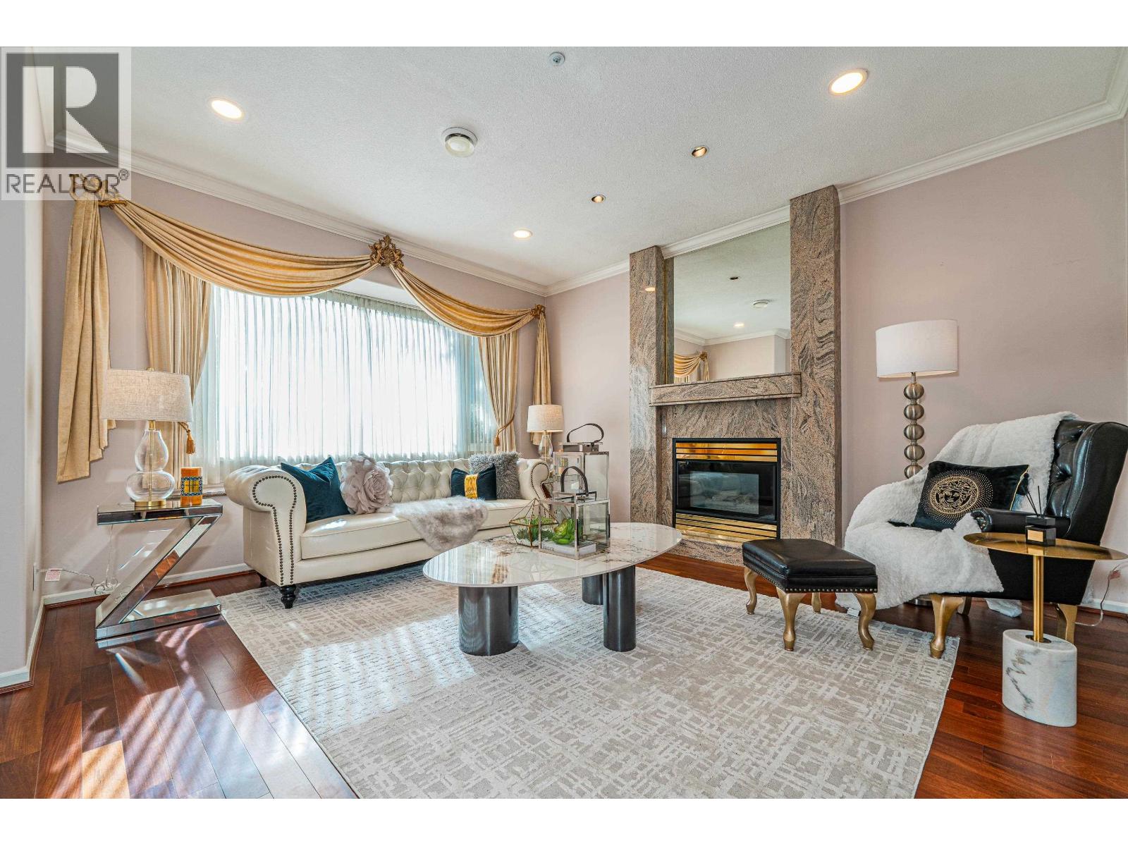 4255 W 15TH AVENUE, Vancouver