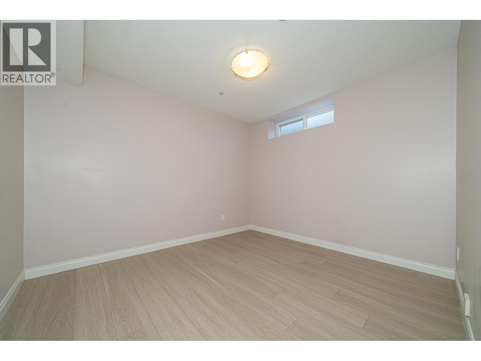 4255 W 15TH AVENUE, Vancouver