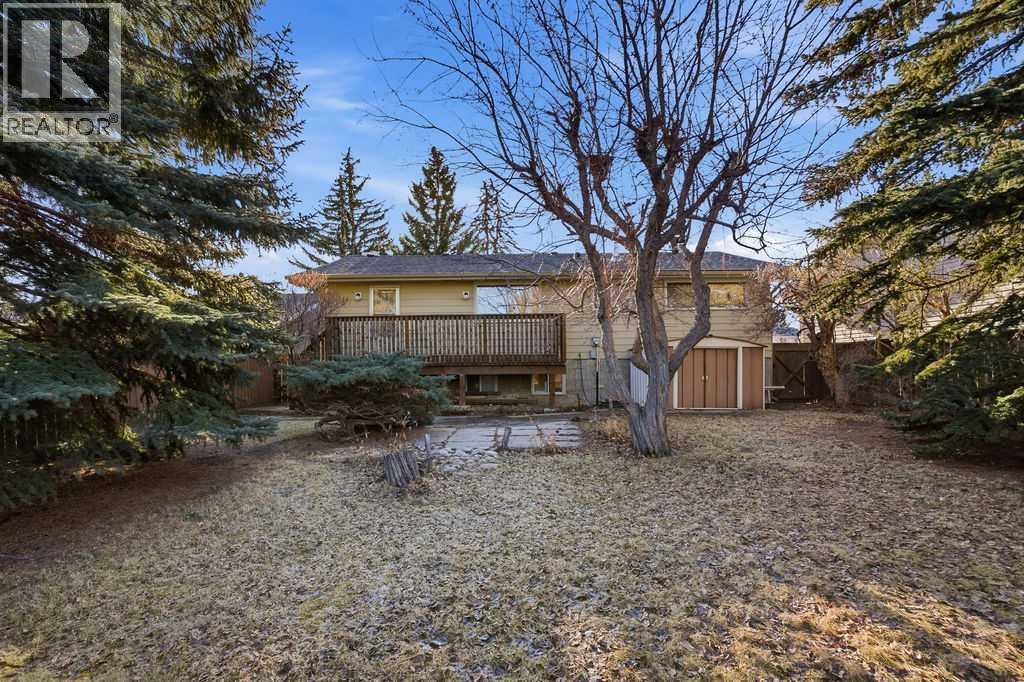 Single Family House Bi-level for Sale in  Dalhart Hill NW Dalhousie Calgary 