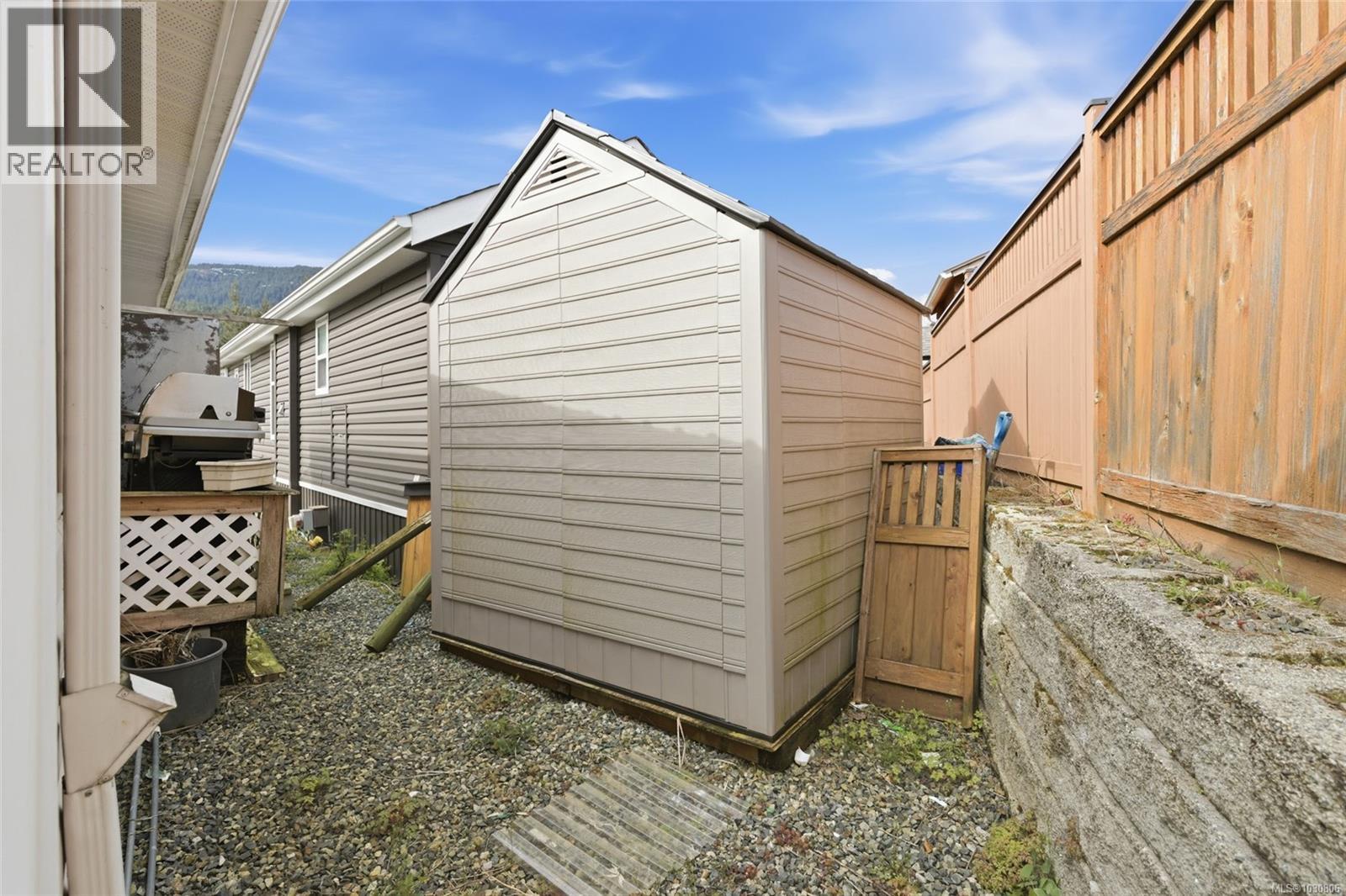 2118 Buttle Lake Way - 17