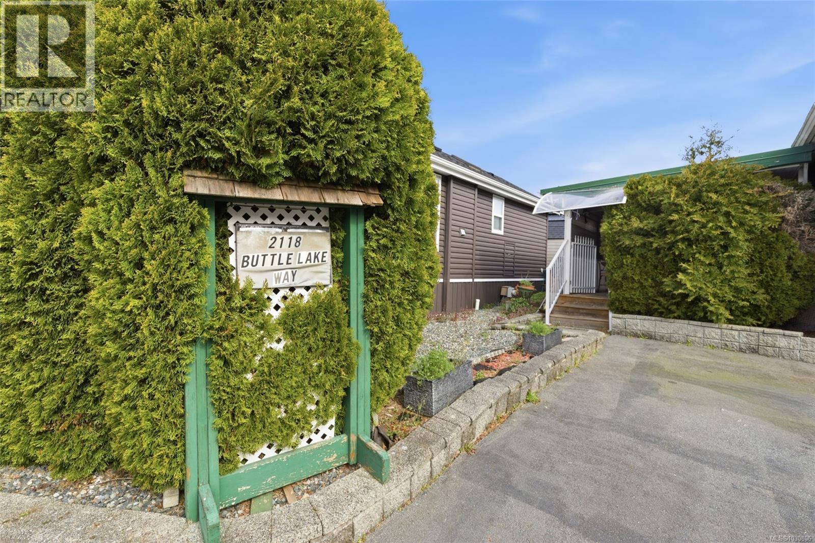 2118 Buttle Lake Way - 2