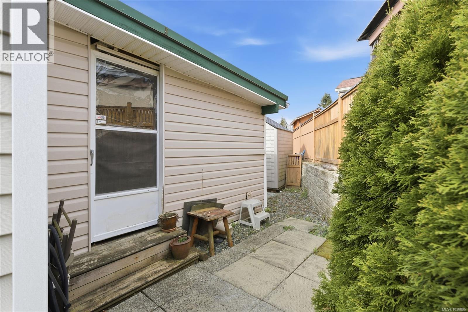 2118 Buttle Lake Way - 20