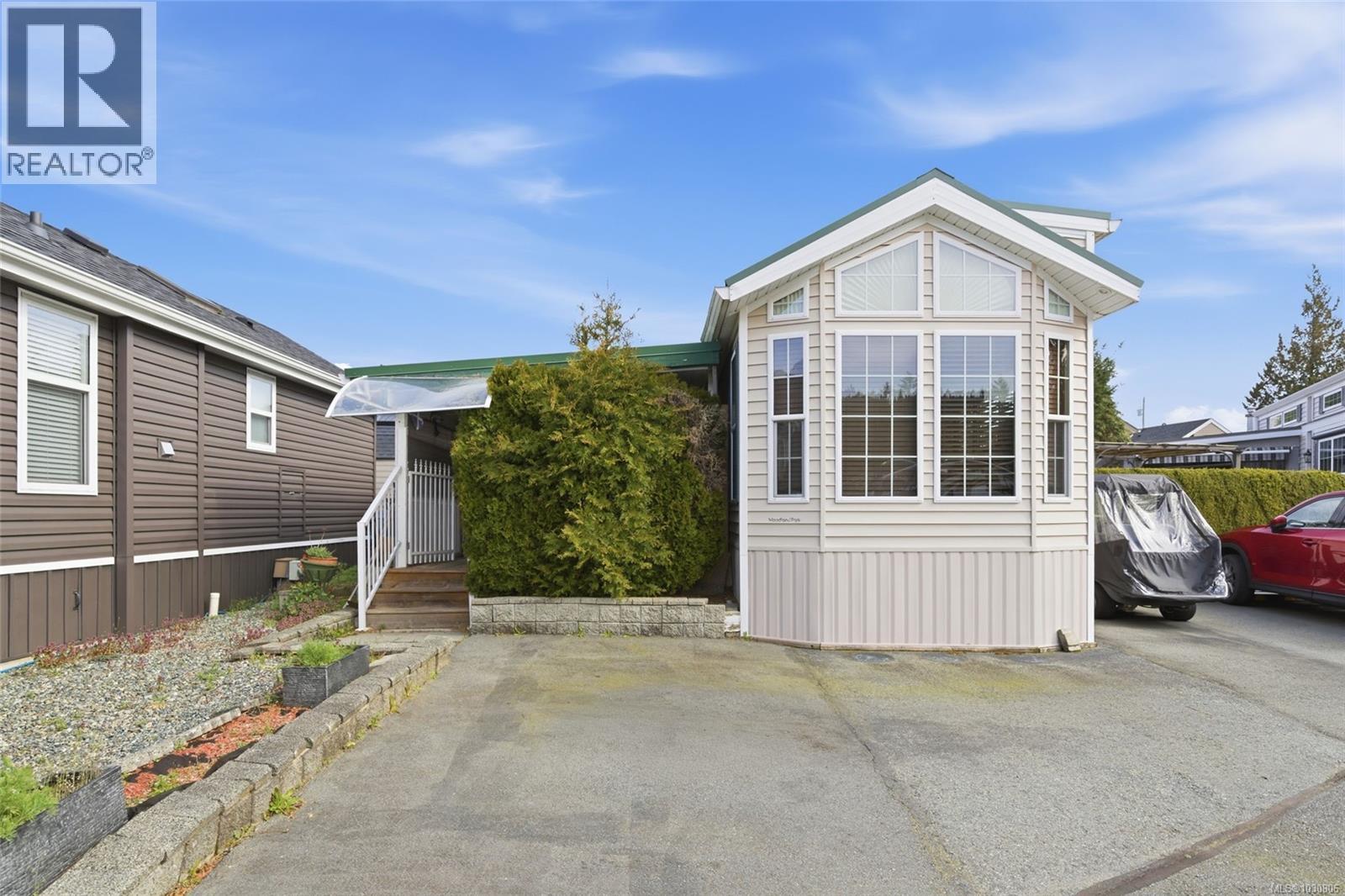 2118 Buttle Lake Way - 3