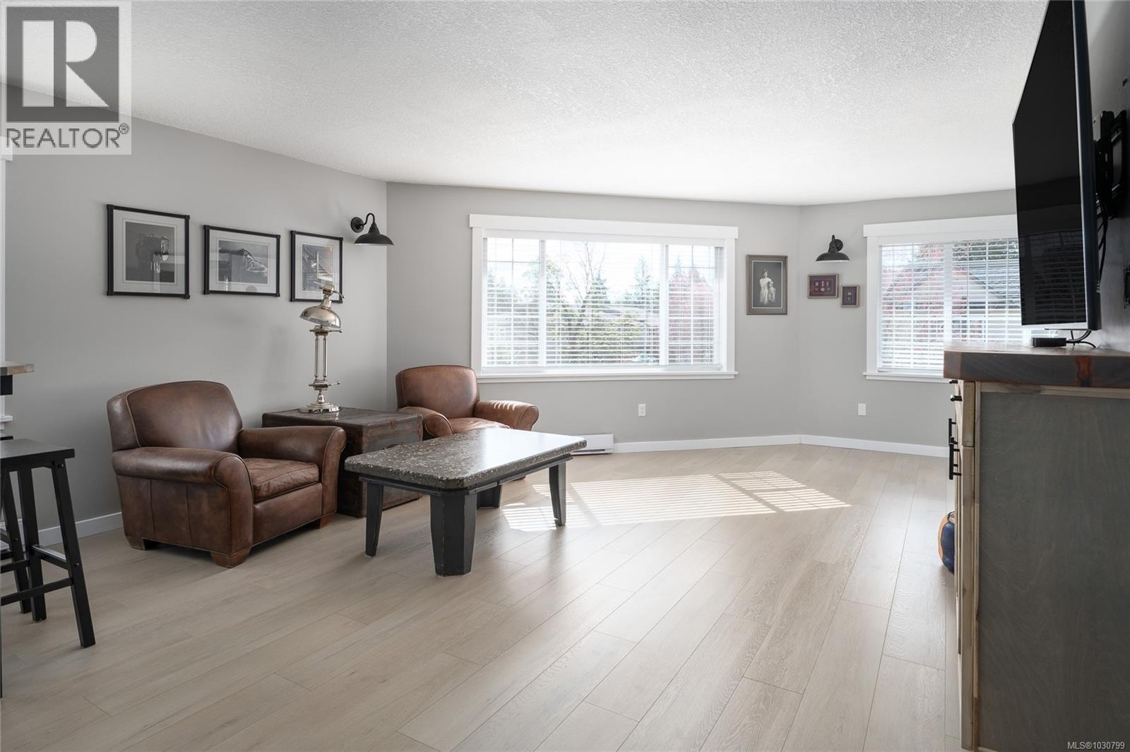 6 211 Second Ave W, Qualicum Beach