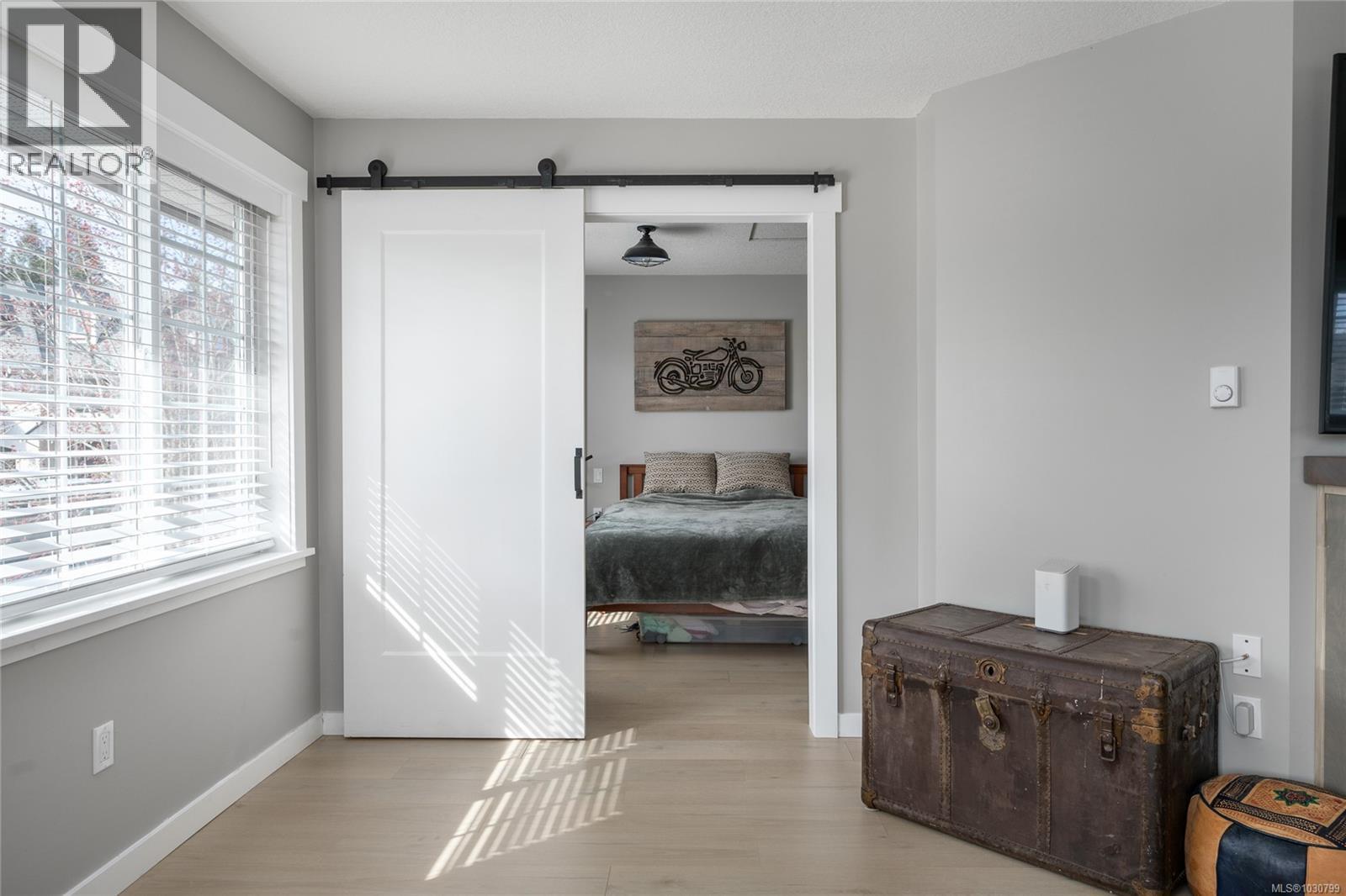 #6 211 Second Ave W - 15