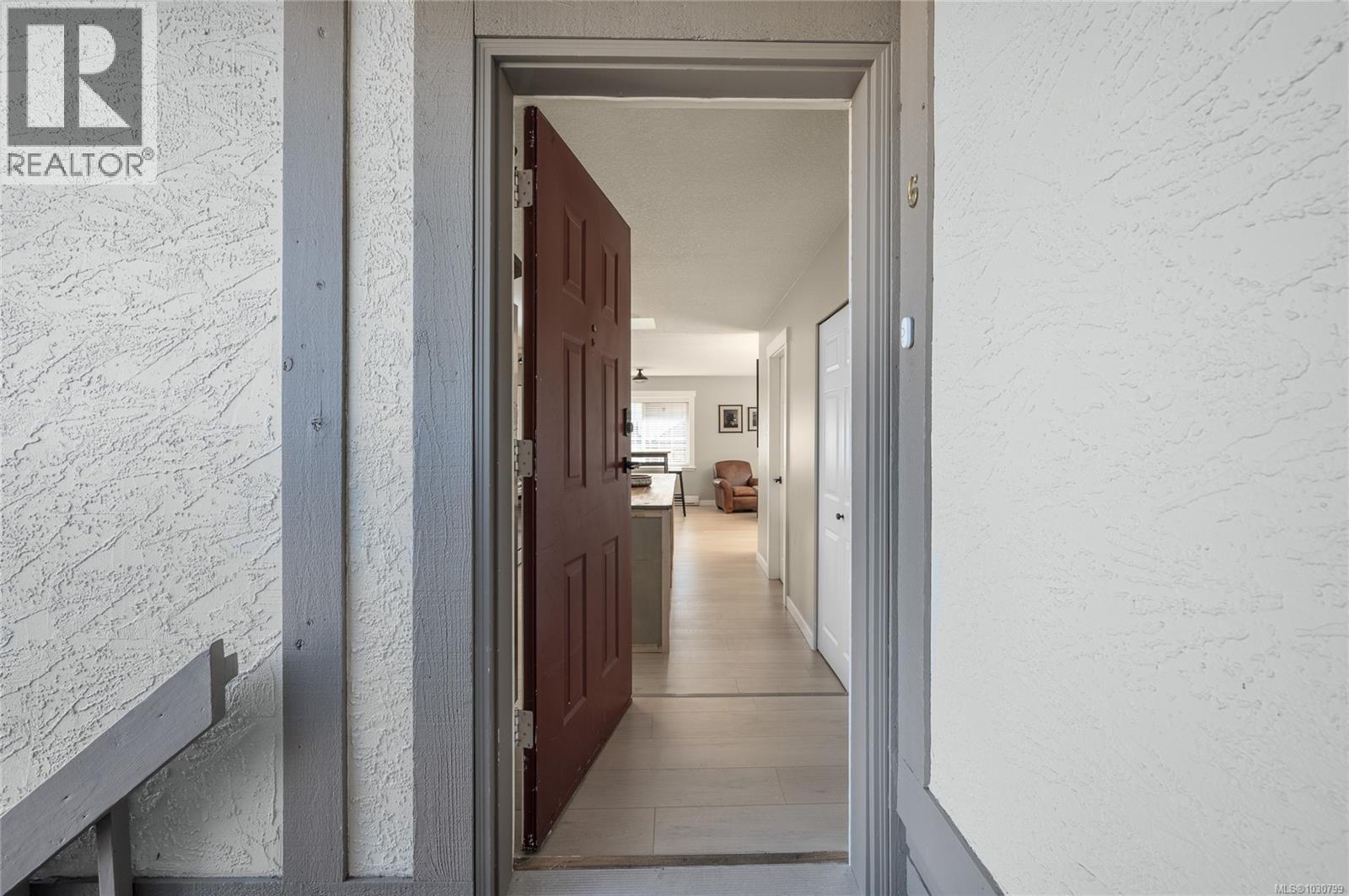 6 211 Second Ave W, Qualicum Beach