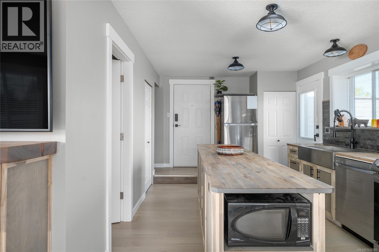 6 211 Second Ave W, Qualicum Beach