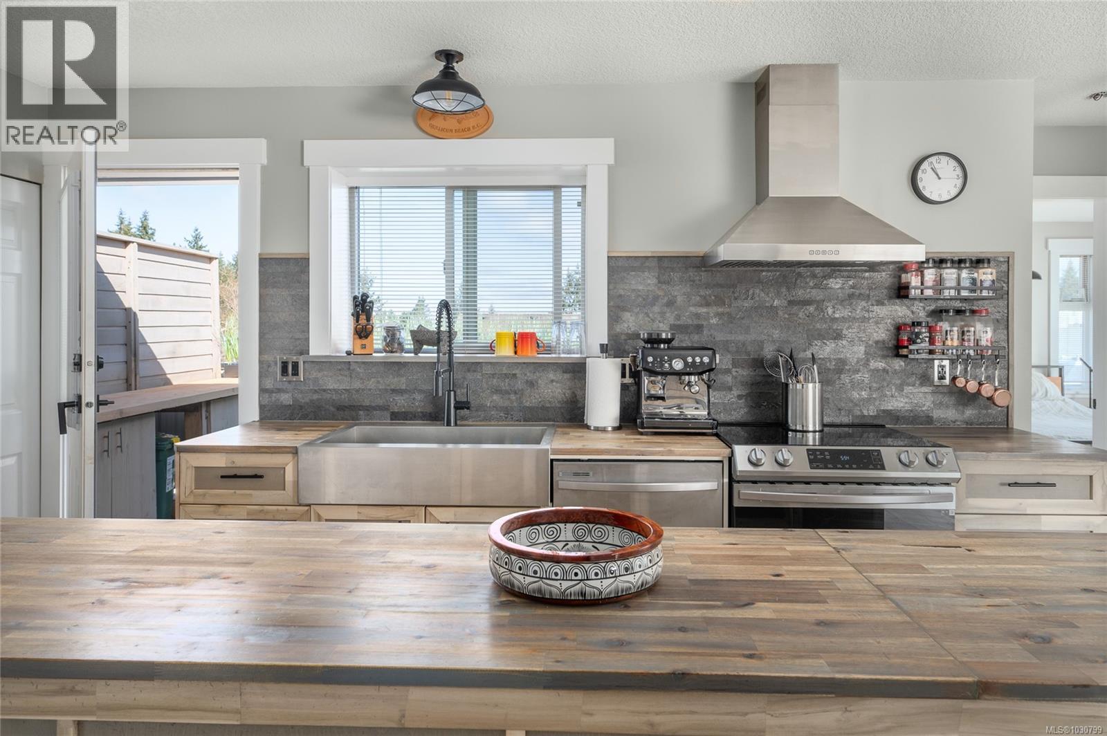 6 211 Second Ave W, Qualicum Beach