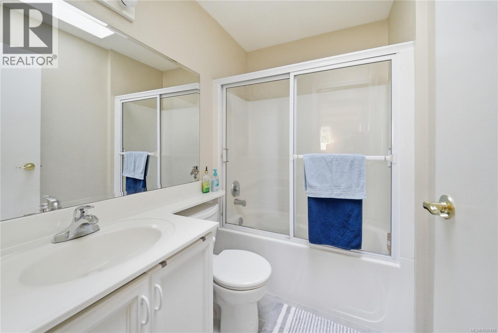 7493 ANDREA CRES - 11