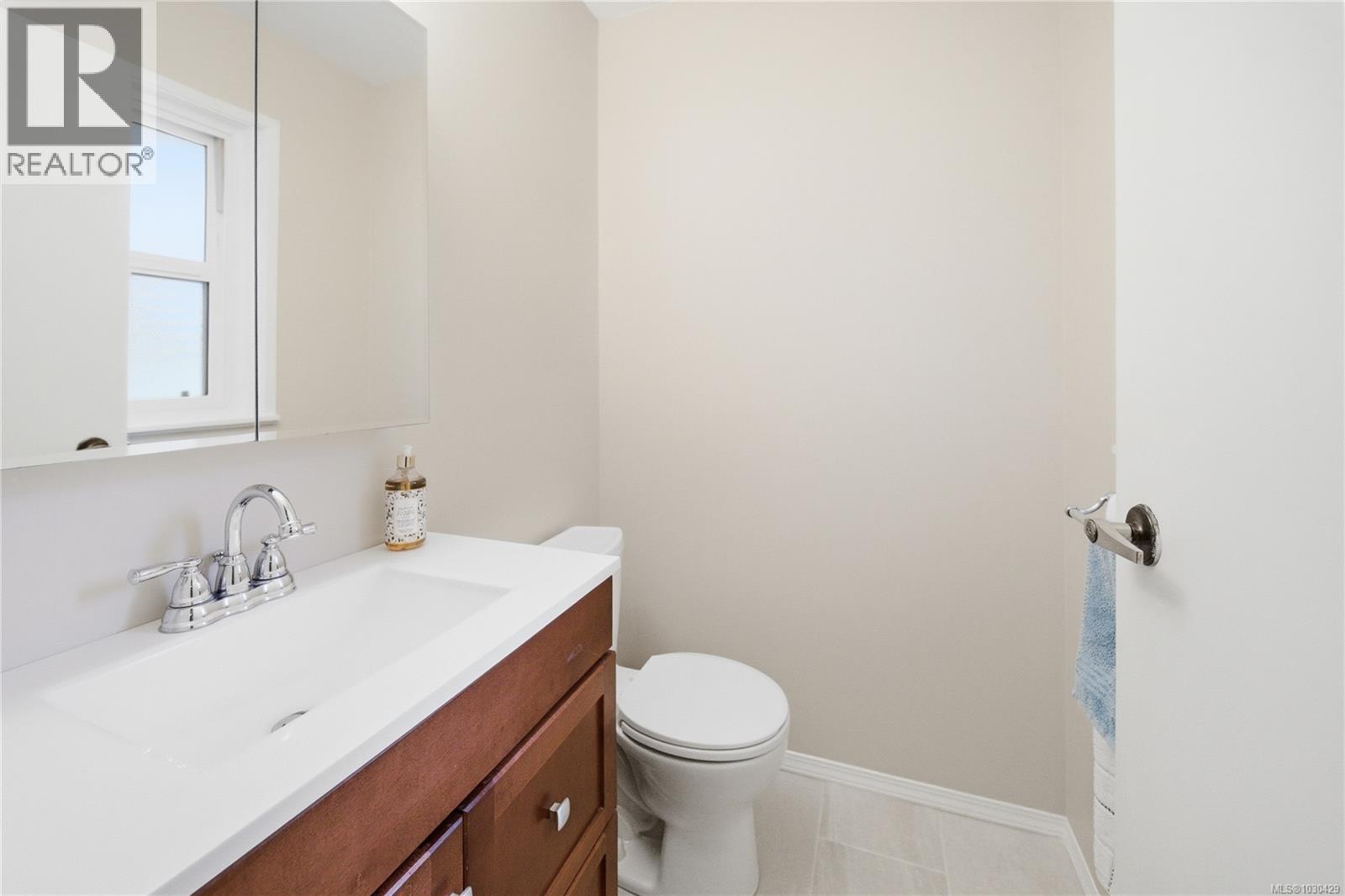 7493 ANDREA CRES - 12